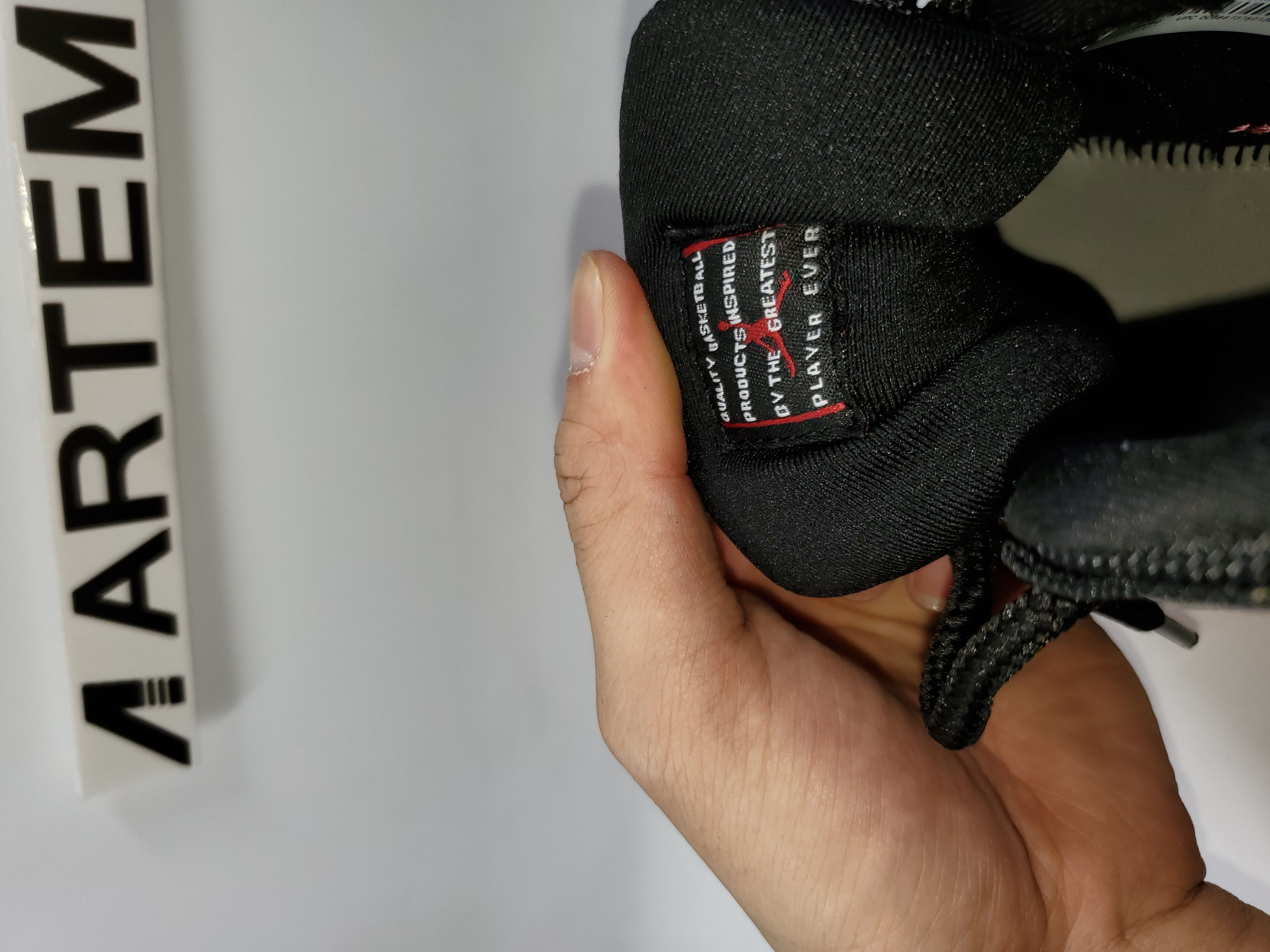 Air Jordan 11 Retro Playoffs (2012)