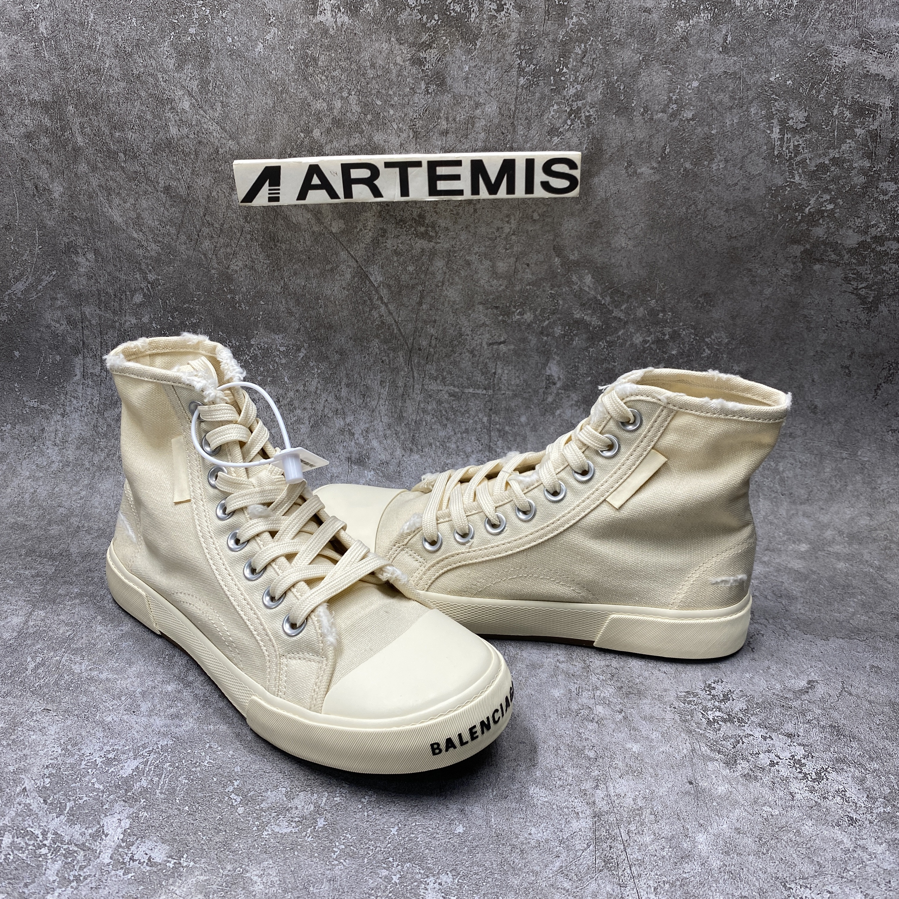 PARIS HIGH TOP SNEAKER IN WHITE