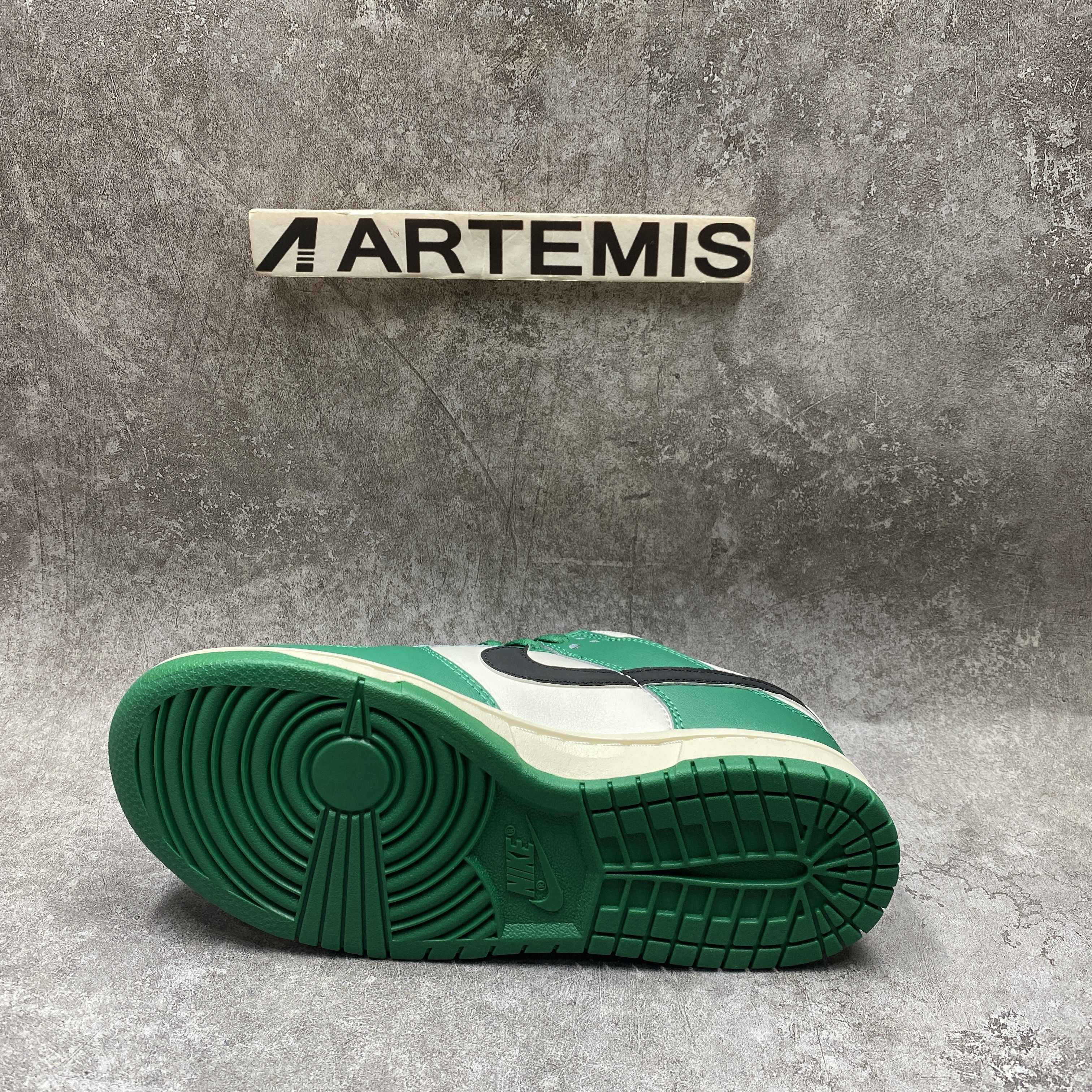 Nike Dunk Low SE “Lottery”