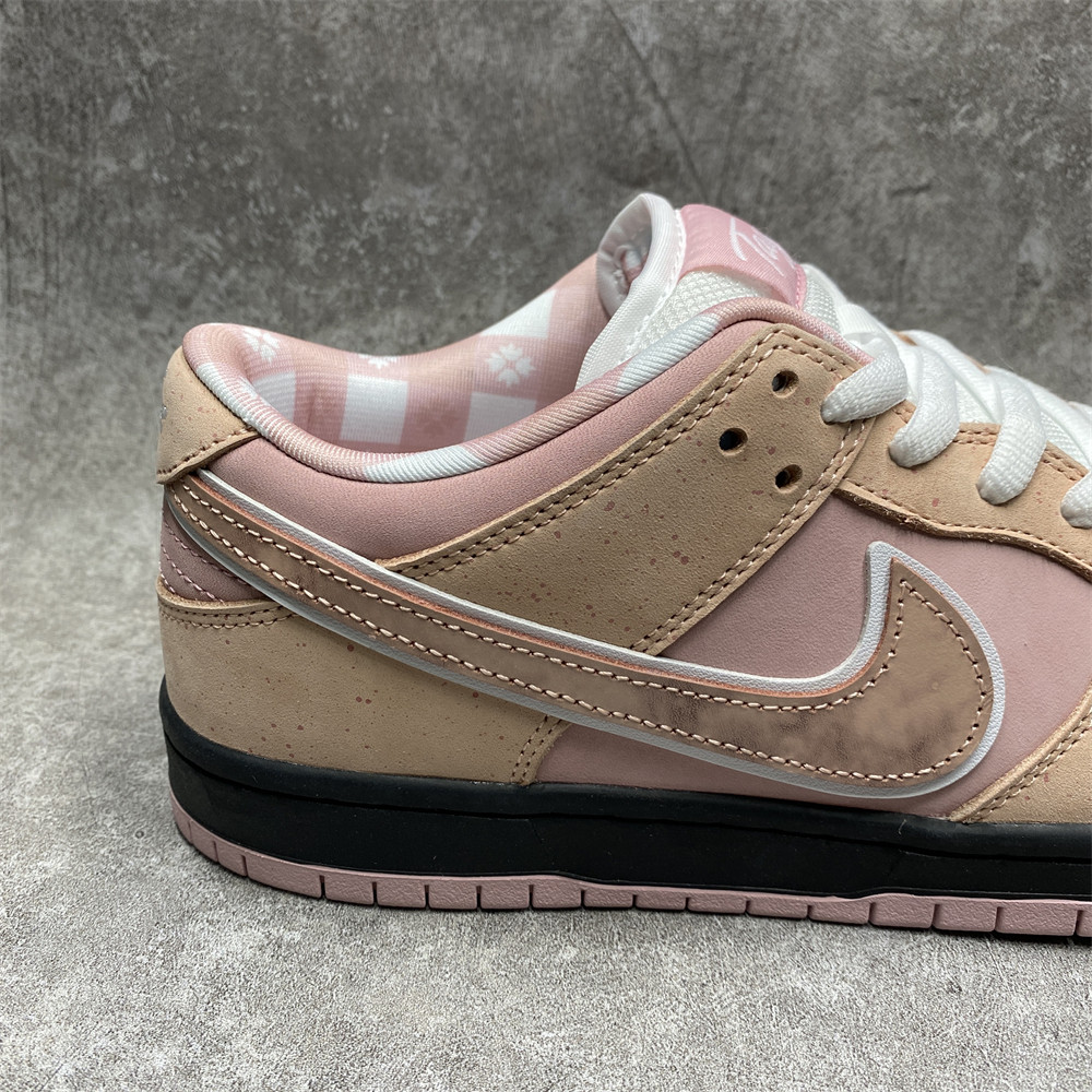 Nike SB Dunk Low Pink