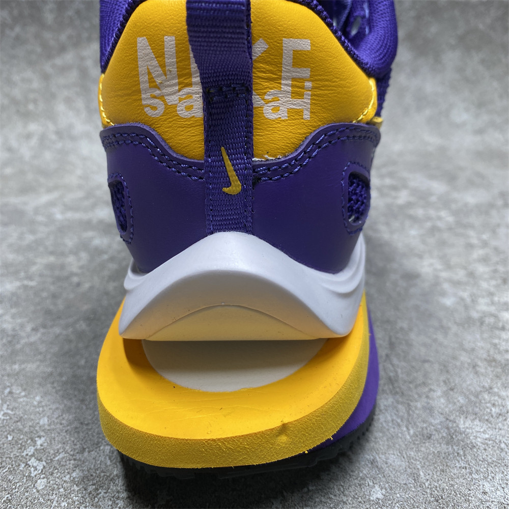 NIKE VAPORWAFFLE SACAI DARK IRIS