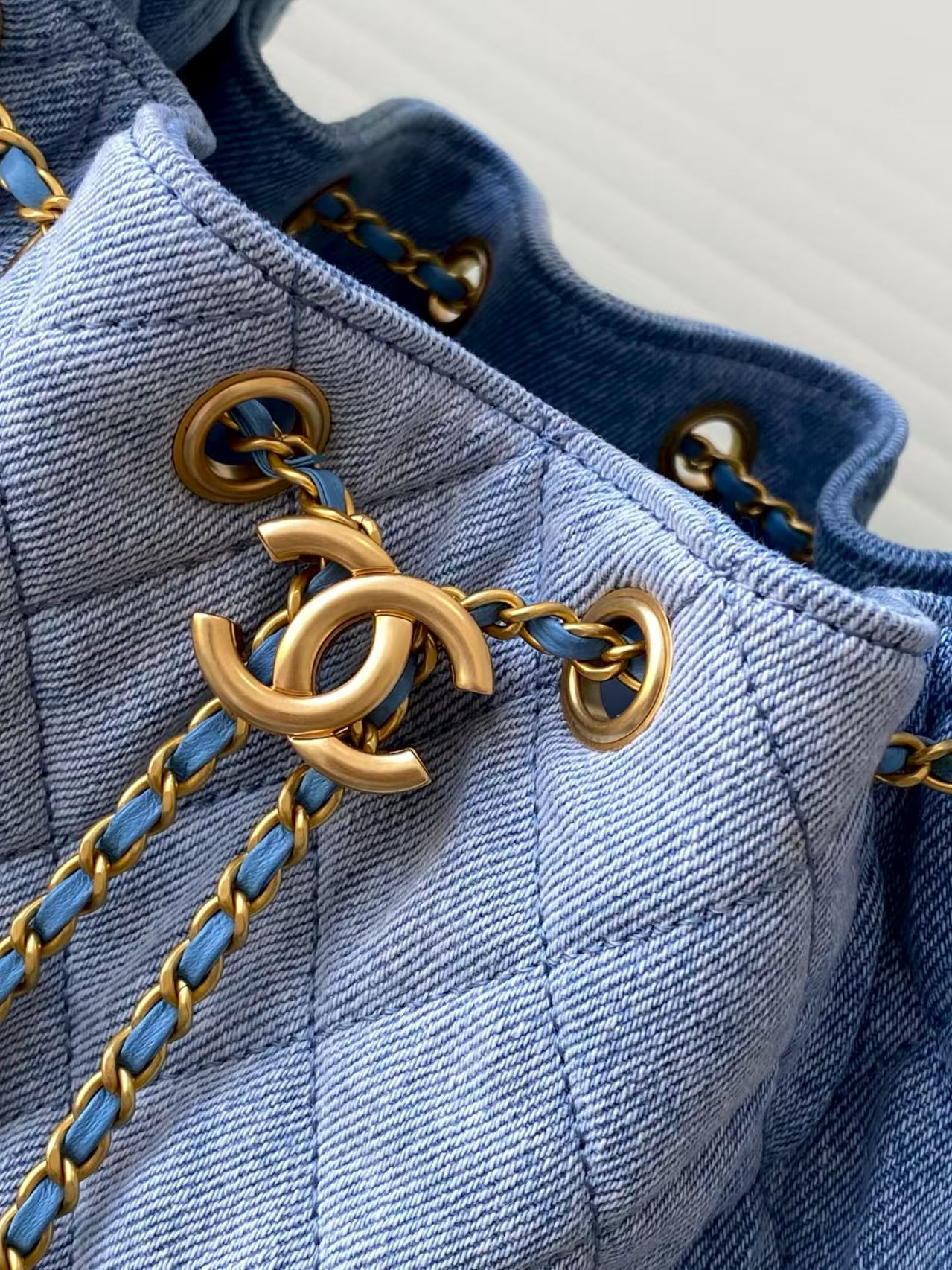 Ch*el 25c bucket bag 26x30x14cm