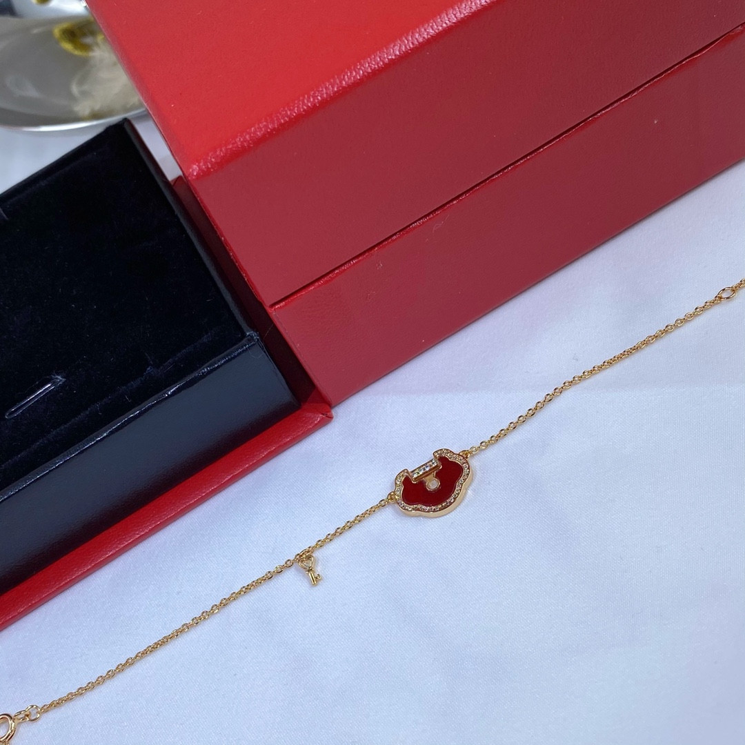 Qeelin Large Ruyi Lock Bracelet