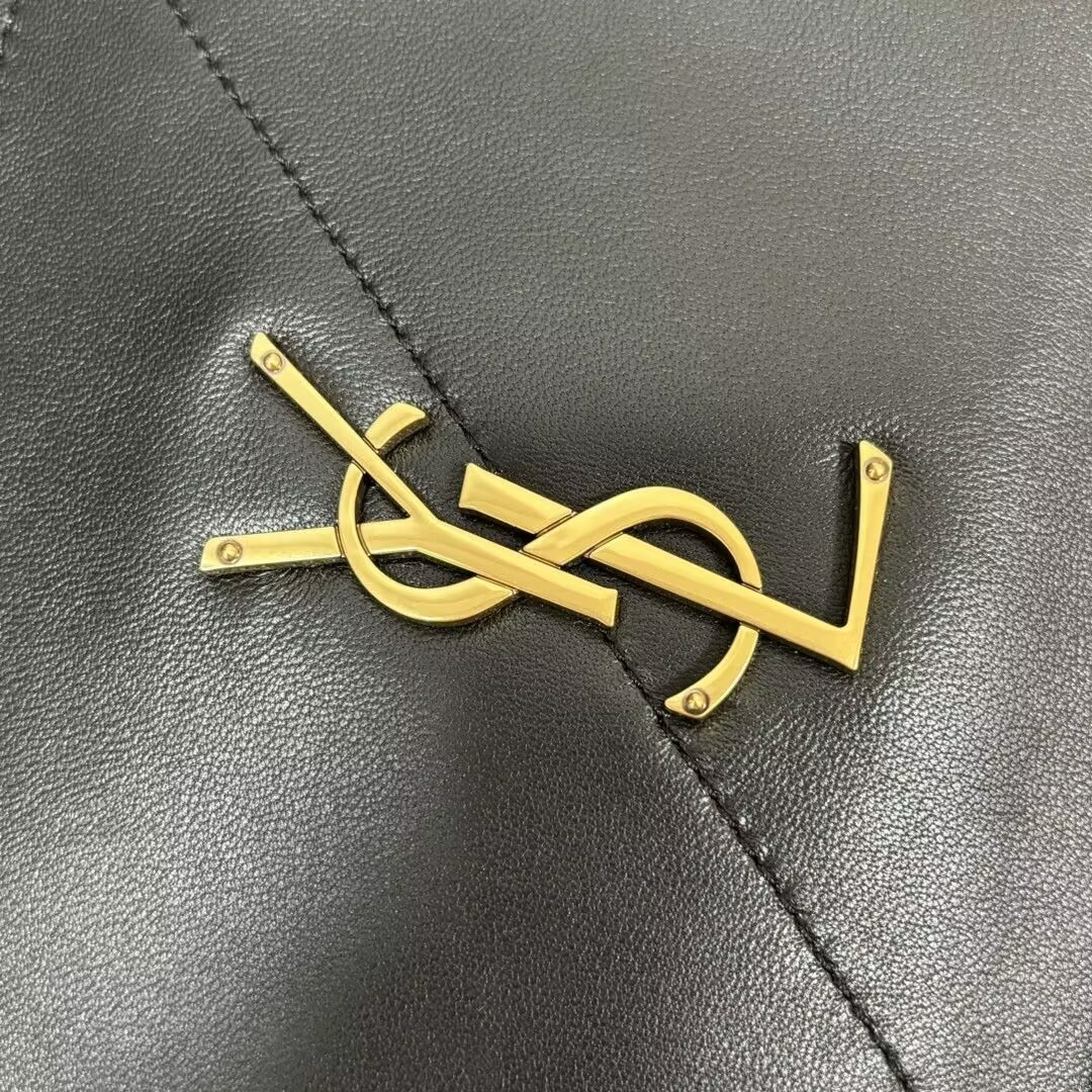 Y*L jamie pochon in lambskin 38x33x2cm