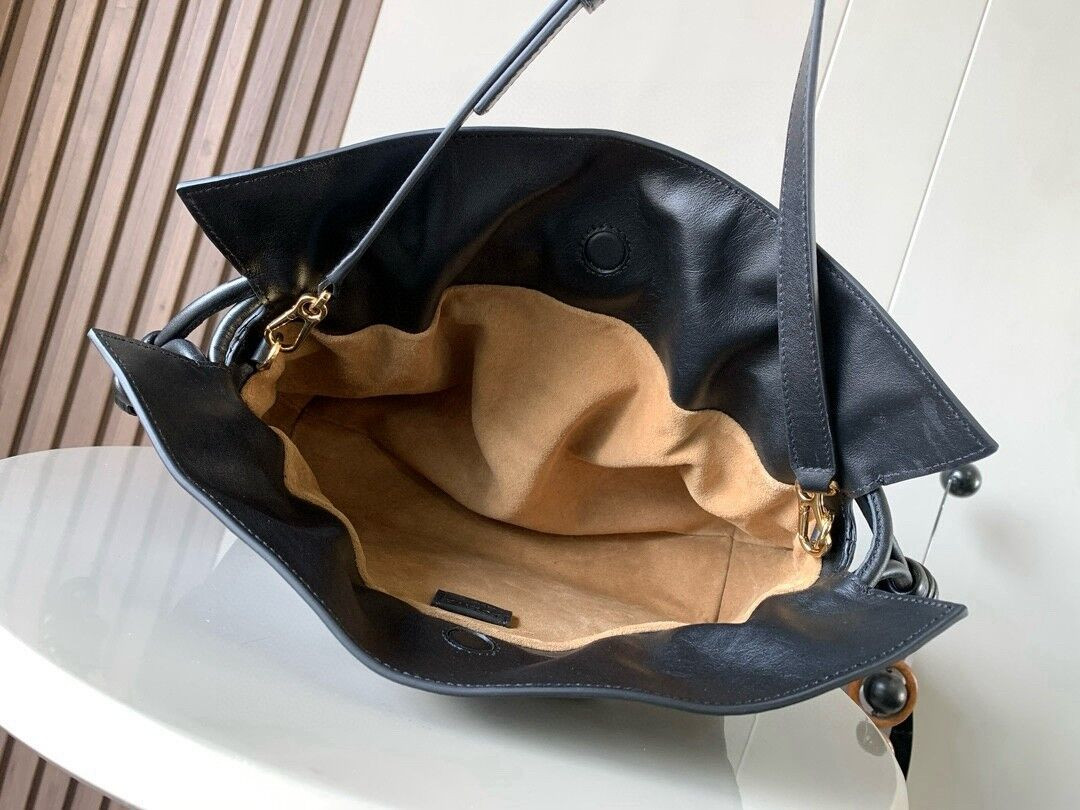 L0ew* flamenco purse 30x24.5x10.5cm