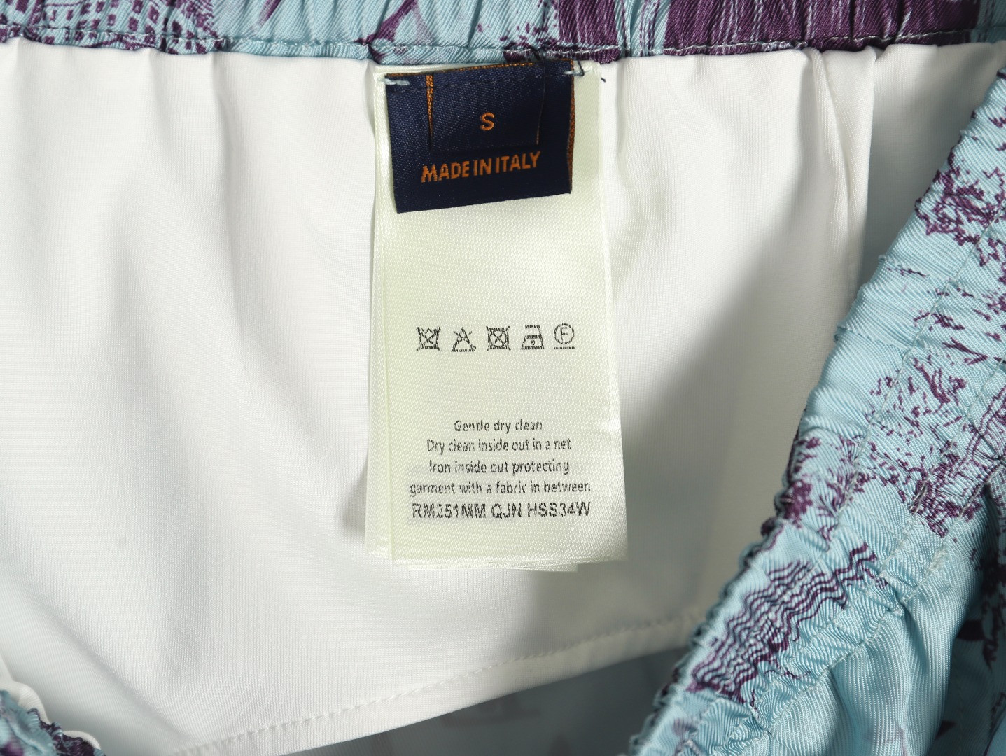 l0*is V*t0n lv shorts