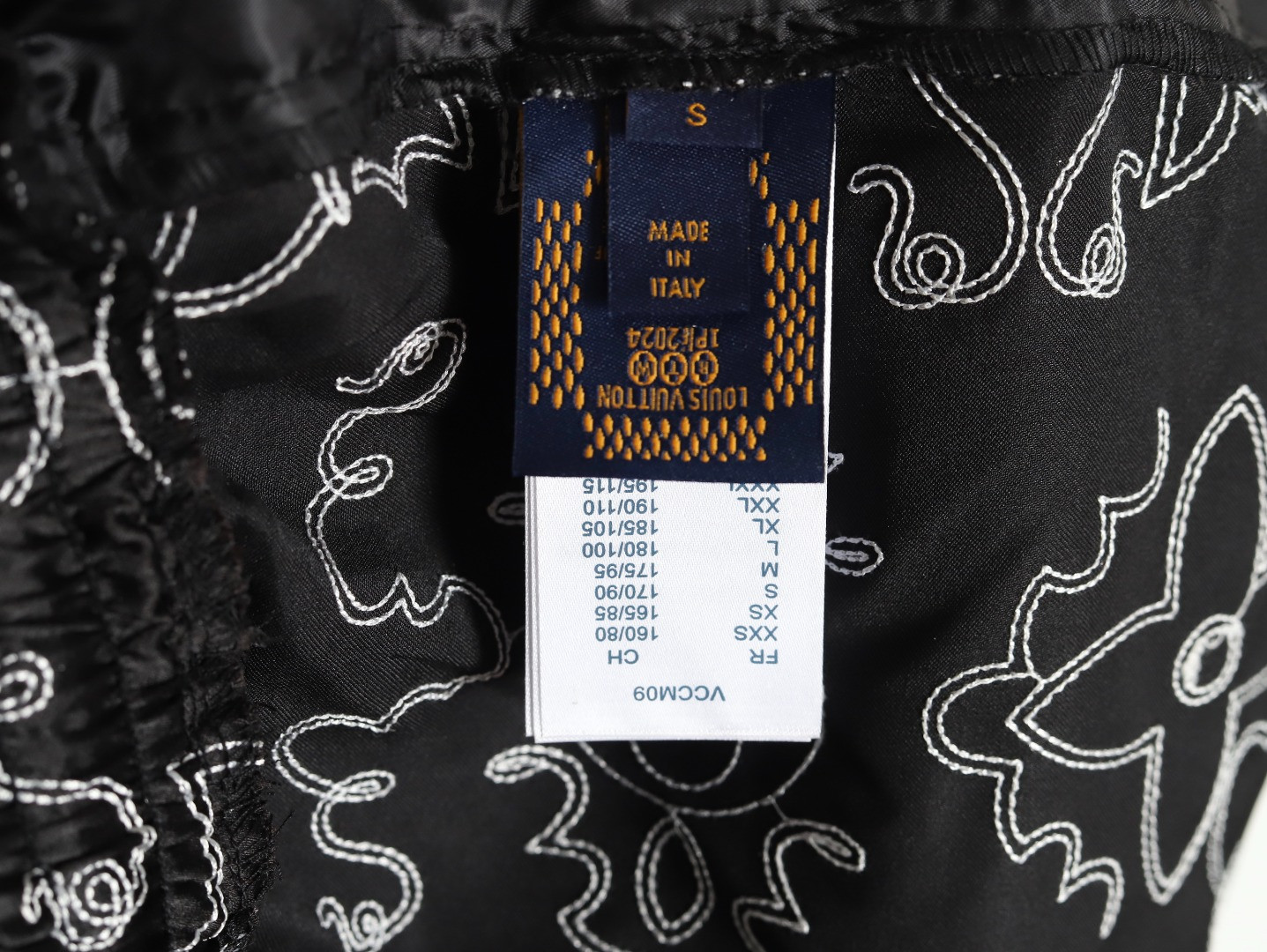 l0*is V*t0n lv shorts