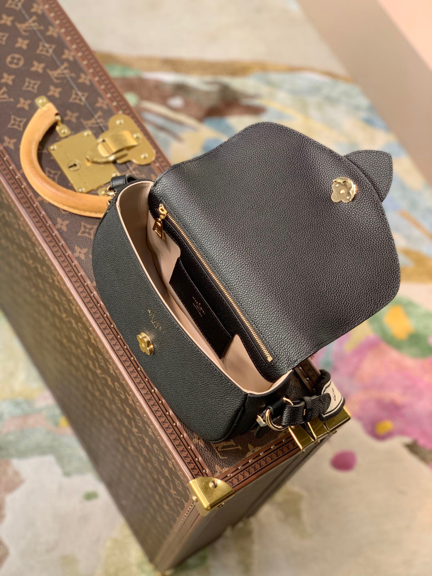 kim kardashian LV PONT 9 SOFT MM M58967