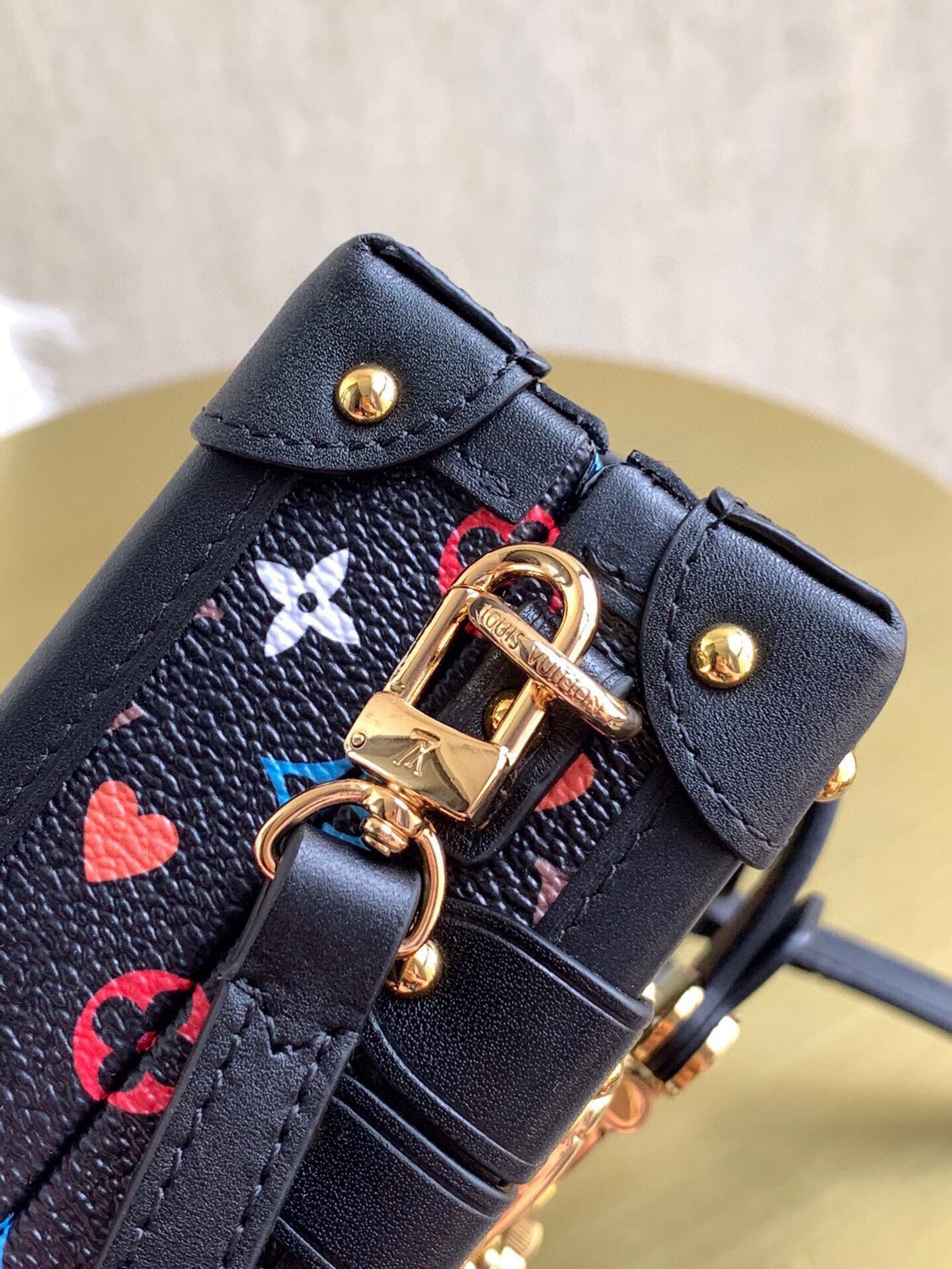 LV PETITE MALLE M57454