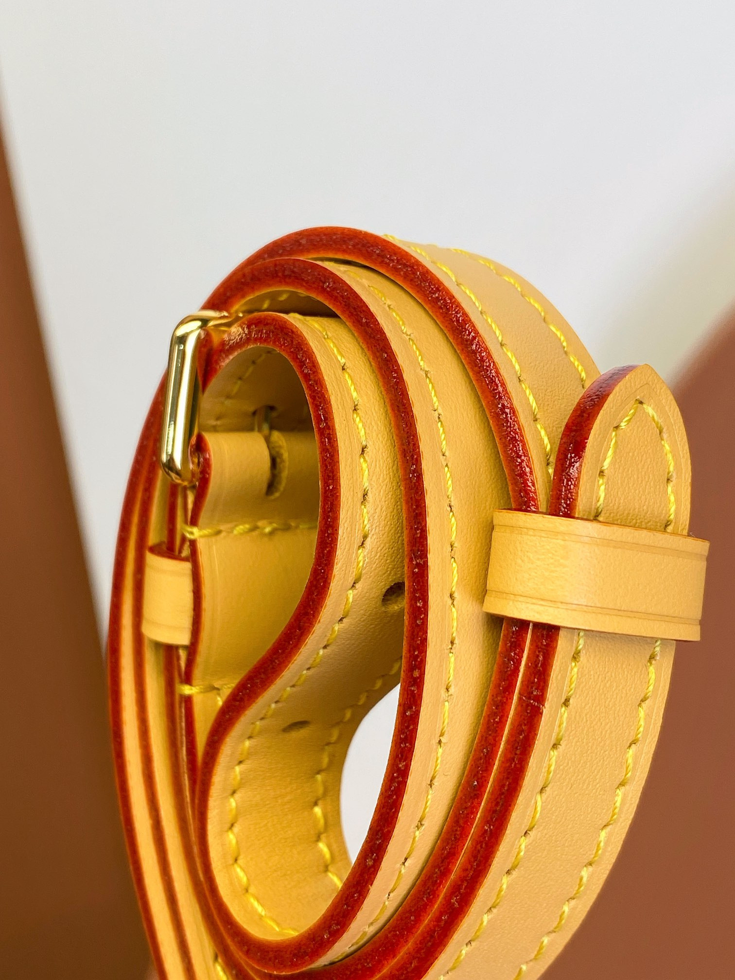 LV Nano Speedy M11212 6.3 x 3.9 x 3 in