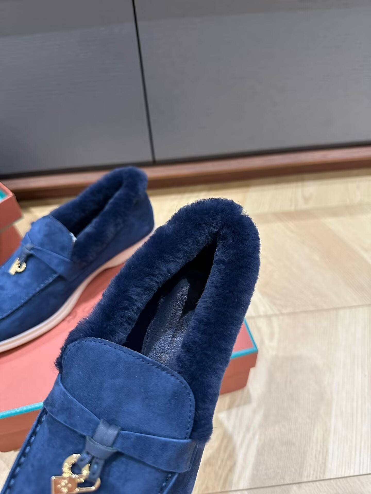 ua L**o p*ana summer charms walk loafers