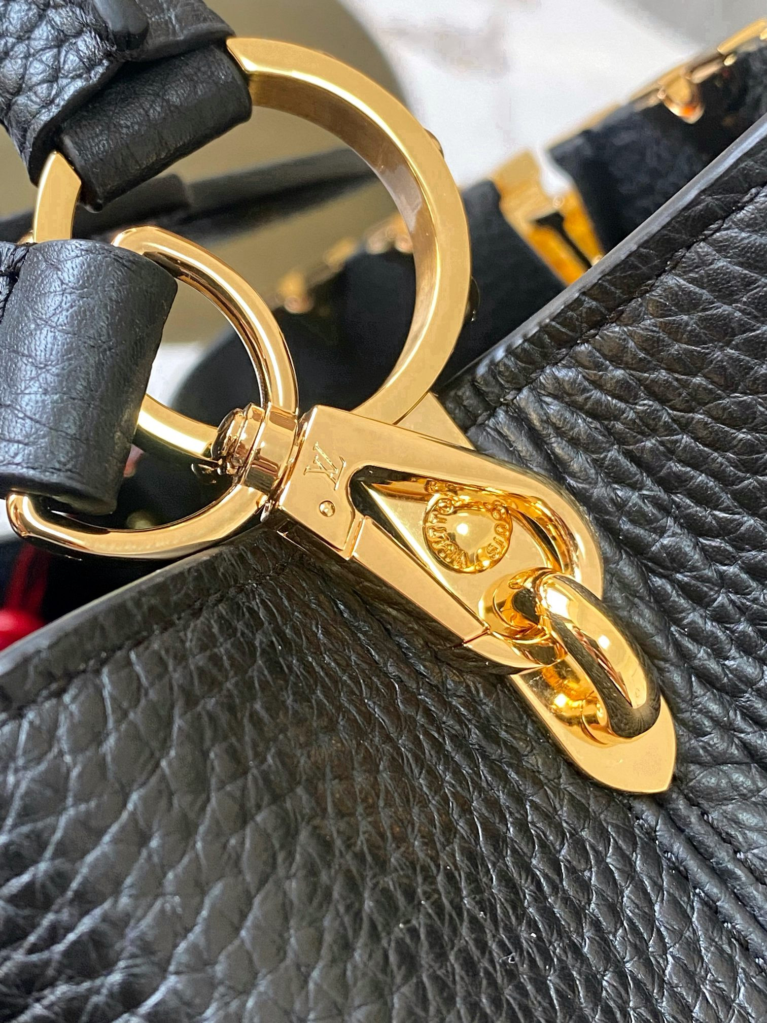 lv capucines M23331 27-18-9cm
