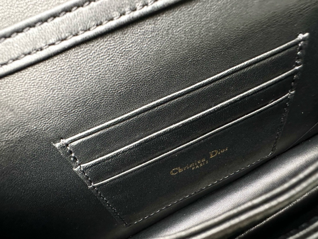 miss D*or mini bag black cannage lambskin s0980onmj_m900 21 x 11.5 x 4.5 cm