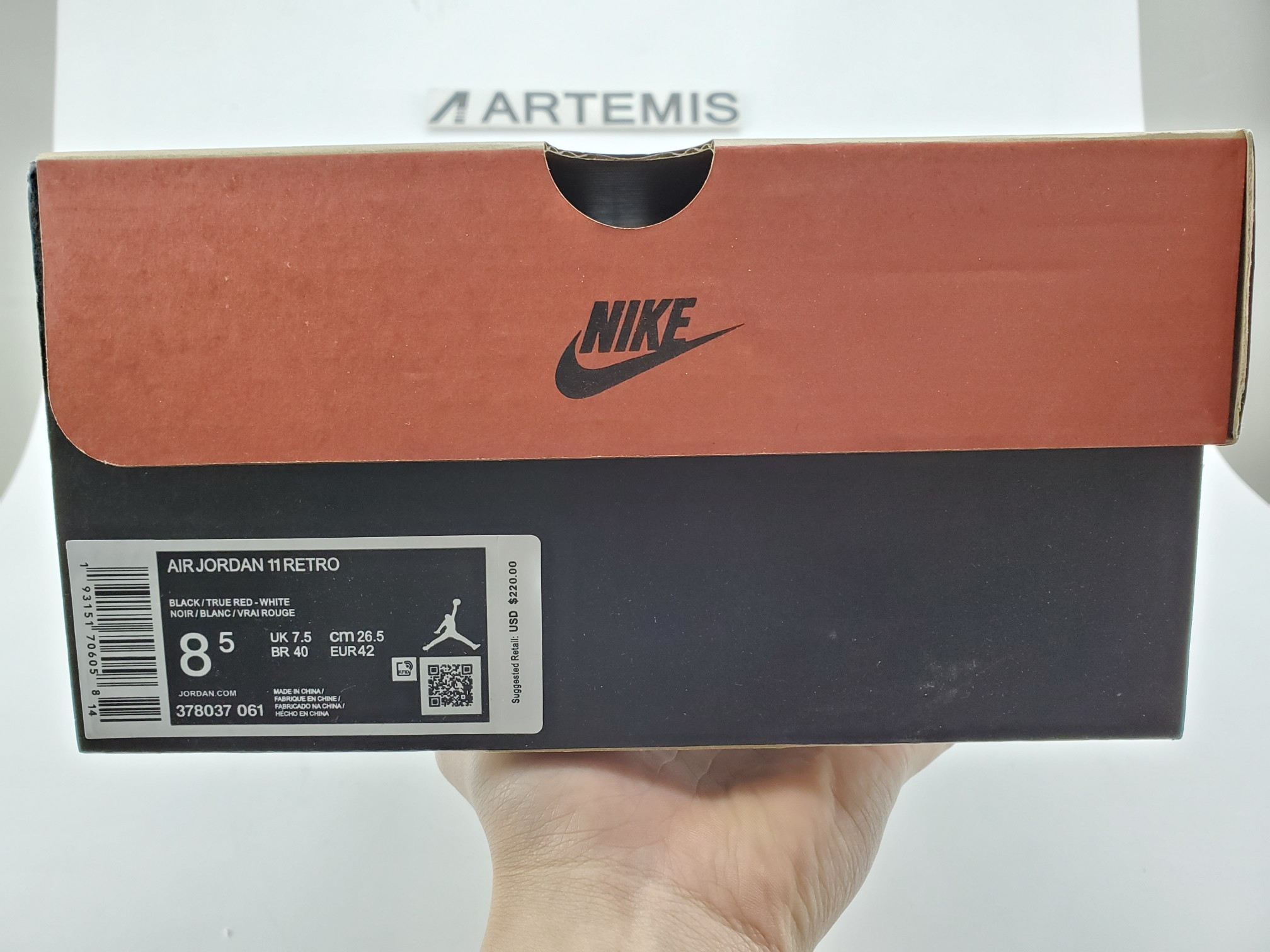 Air Jordan 11 Retro Playoffs Bred (2019)