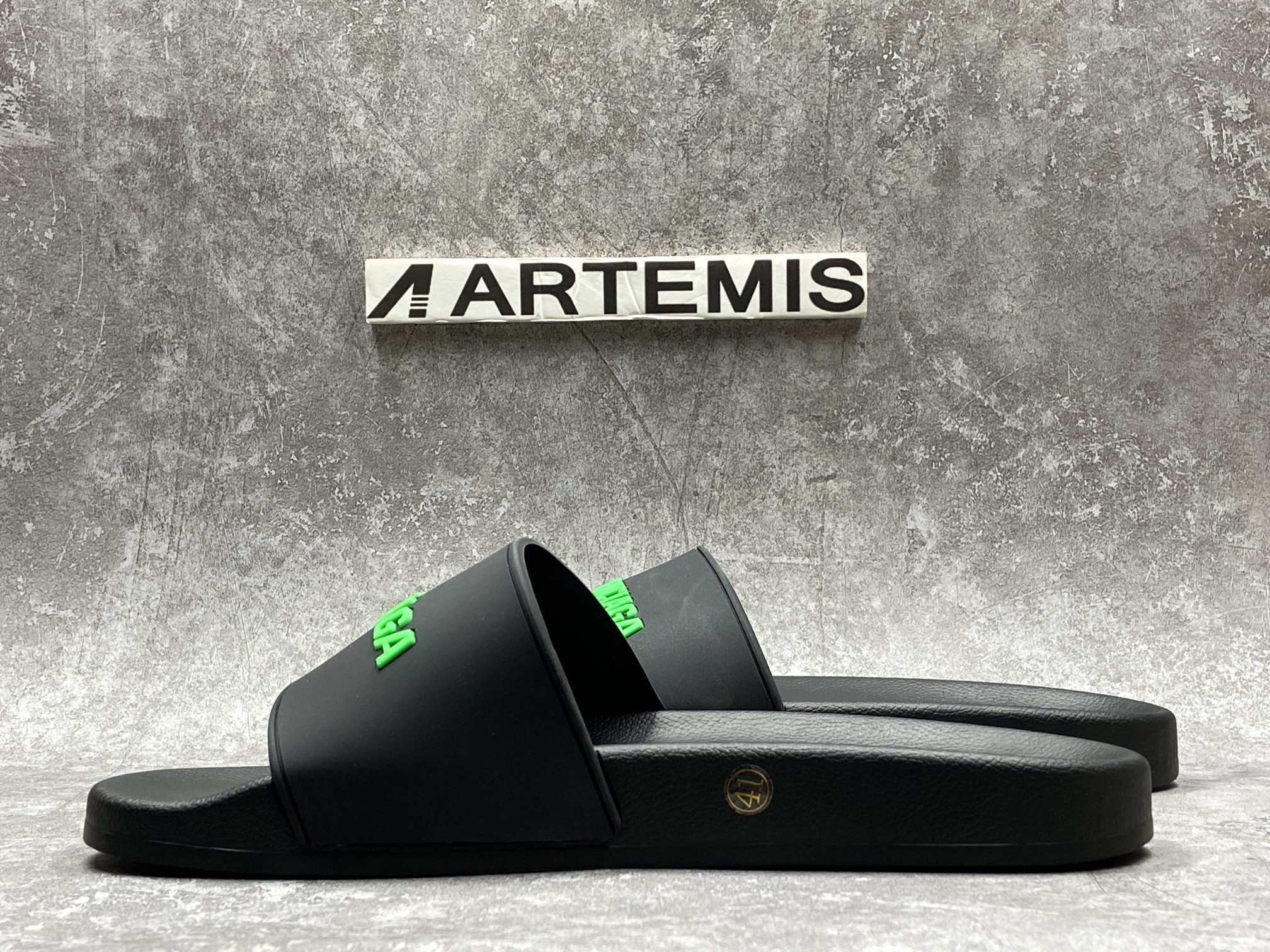 Balenciga Pool Slide Black Fluo Green