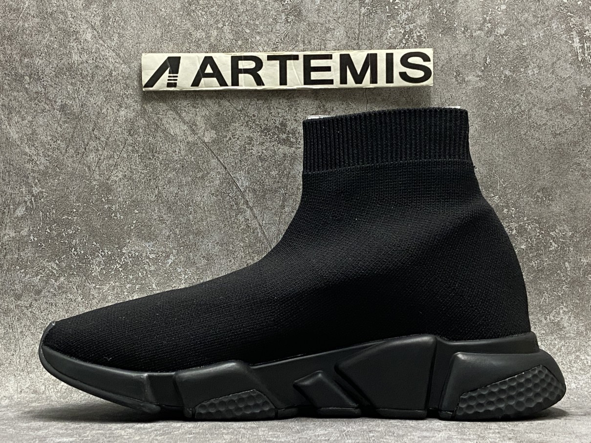 Balenciga Speed Graffiti Trainers Black