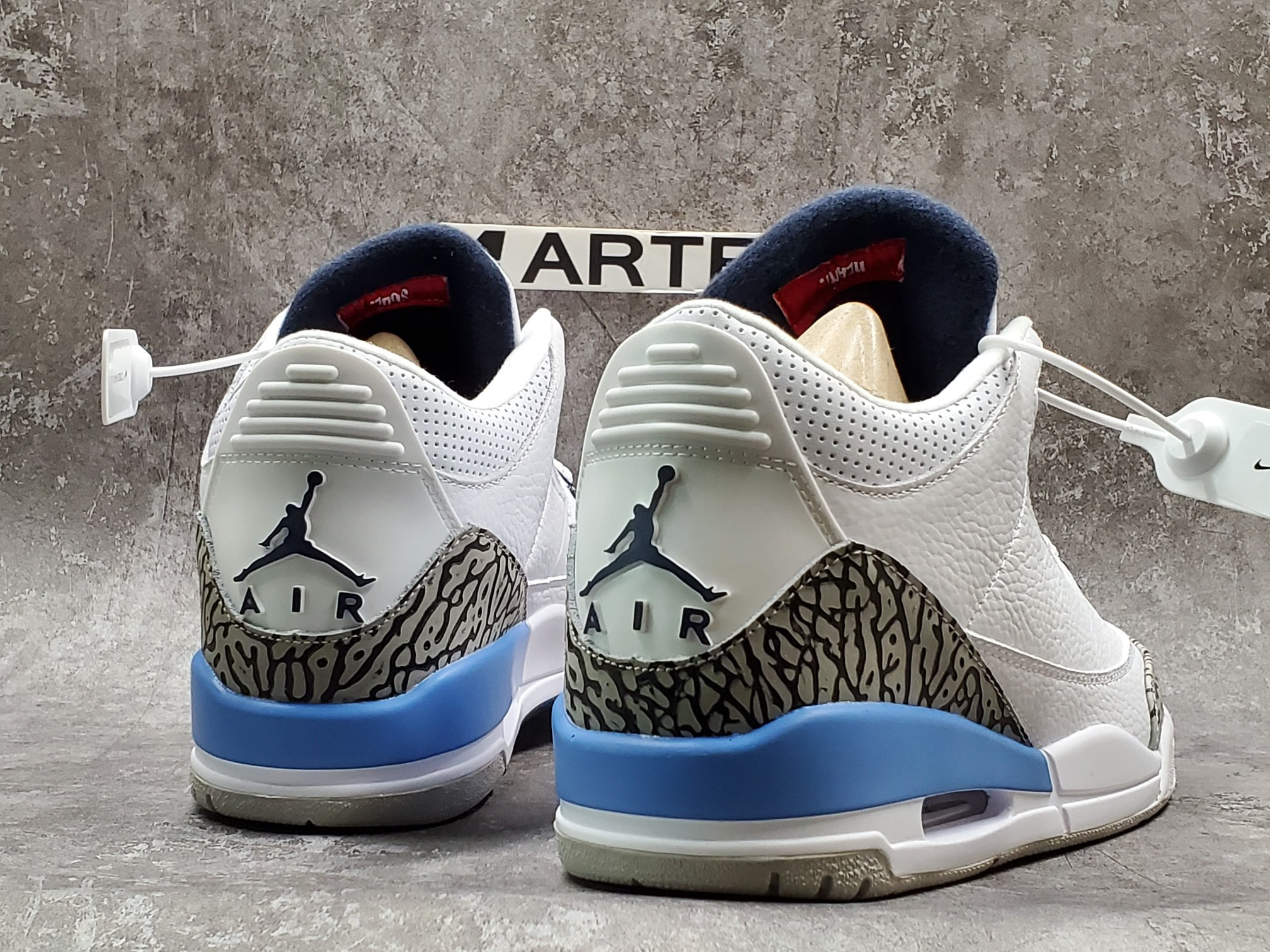 Air Jordan 3 Retro
