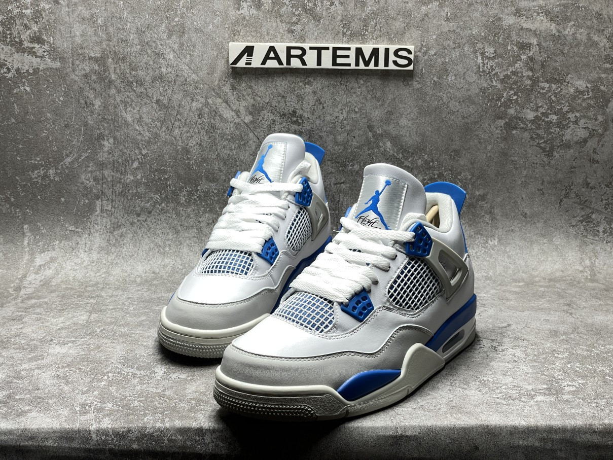 Air Jordan 4 Retro Military Blue