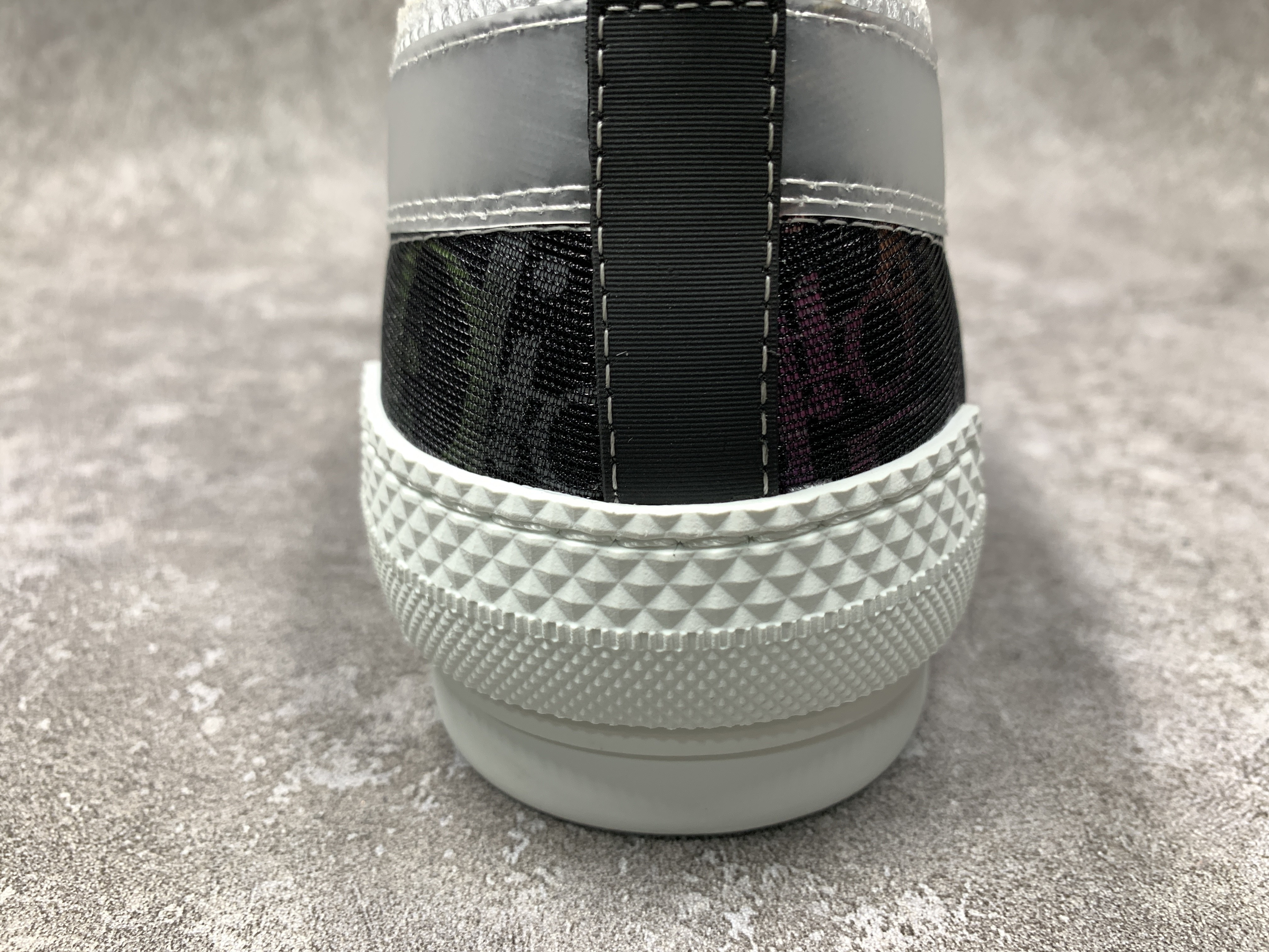 D*or b23 low blue black