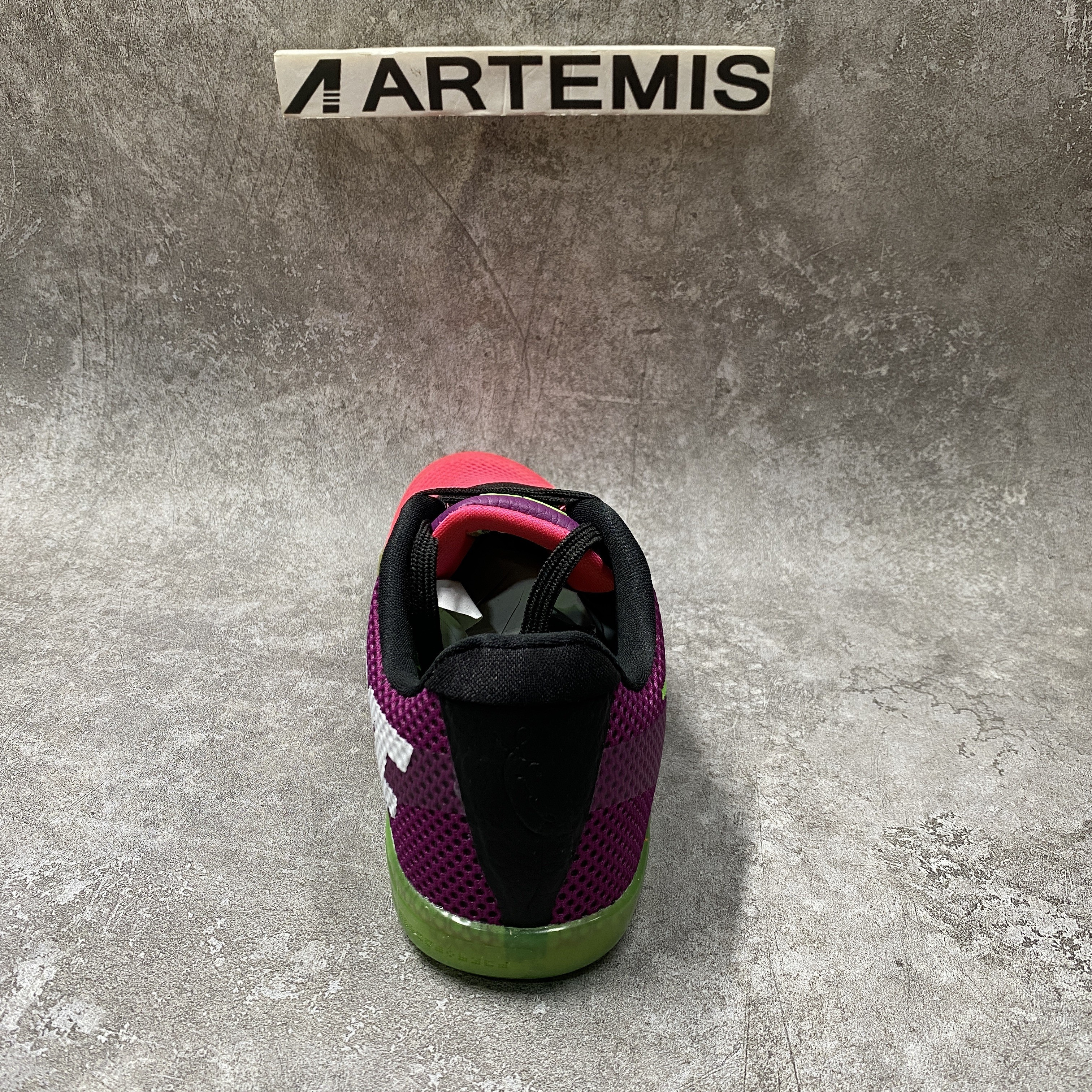 Nike Kobe 11 EM Low Mambacurial