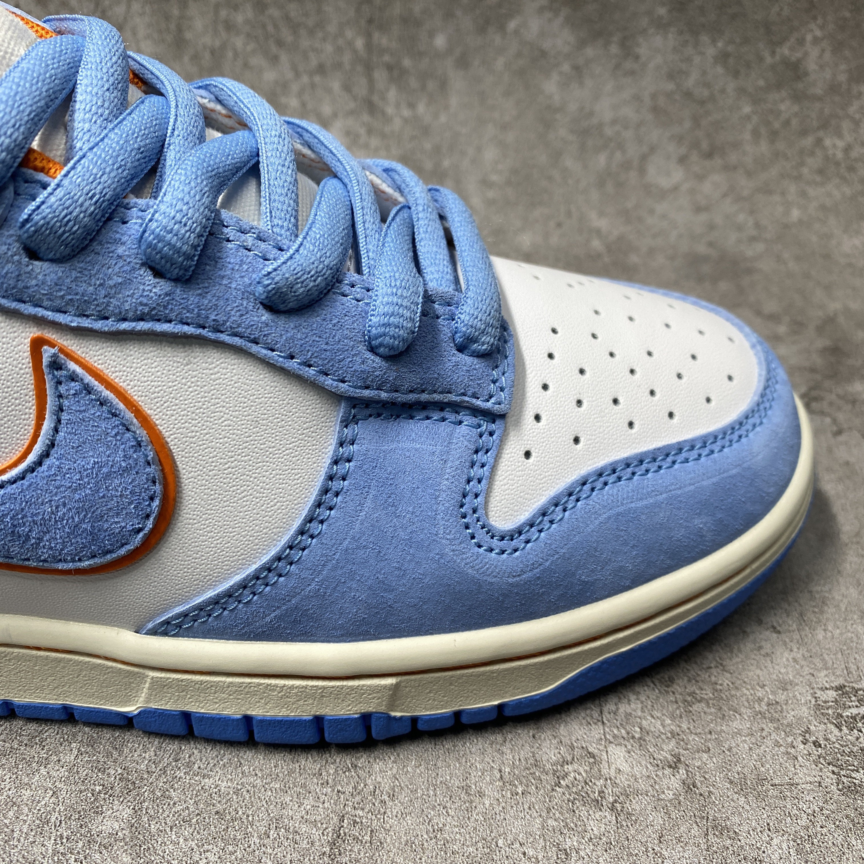 O.tomo Katsuhiro x SB Dunk Low "Steamboy OST"