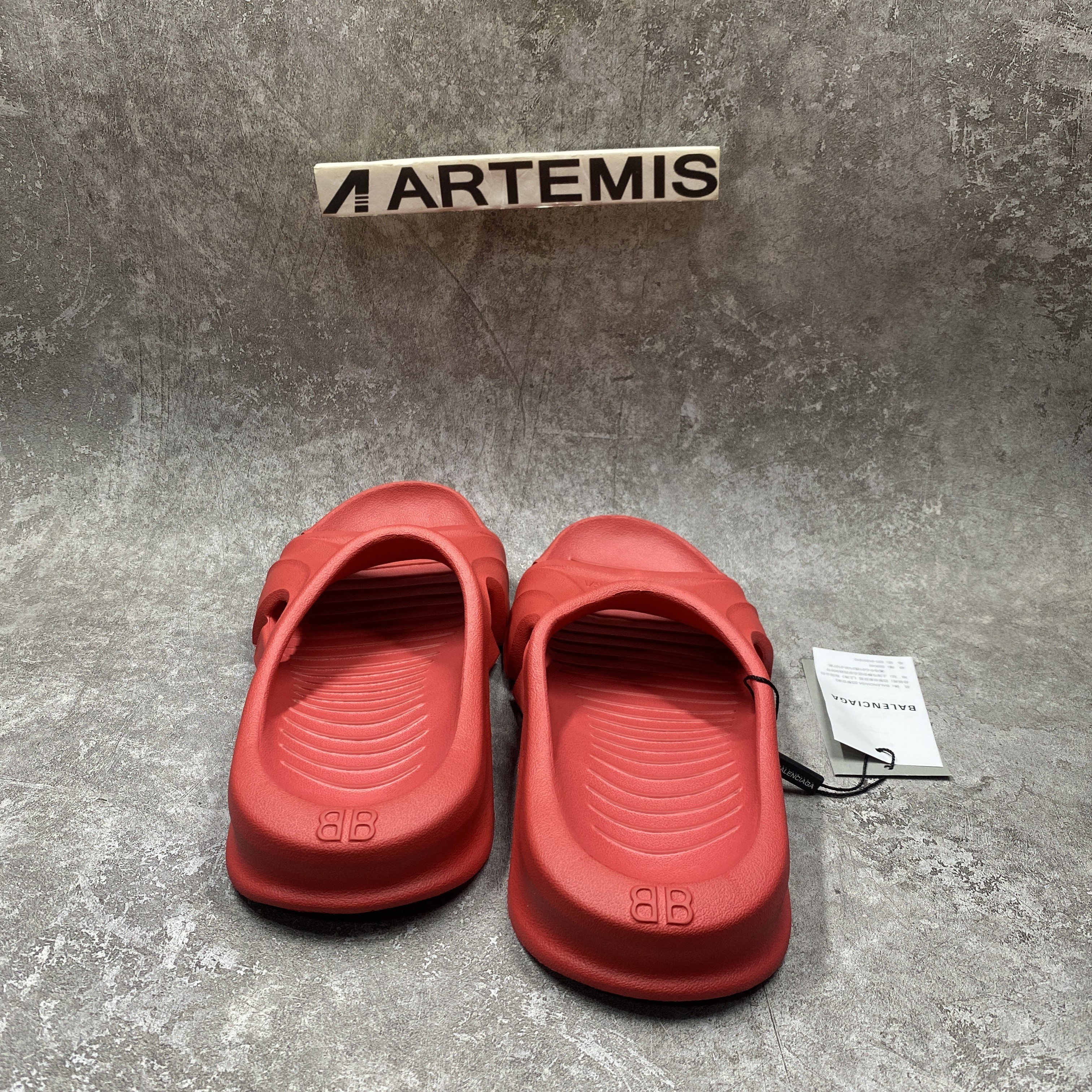 Balenciga Mold Slides Red (run one size bigger)
