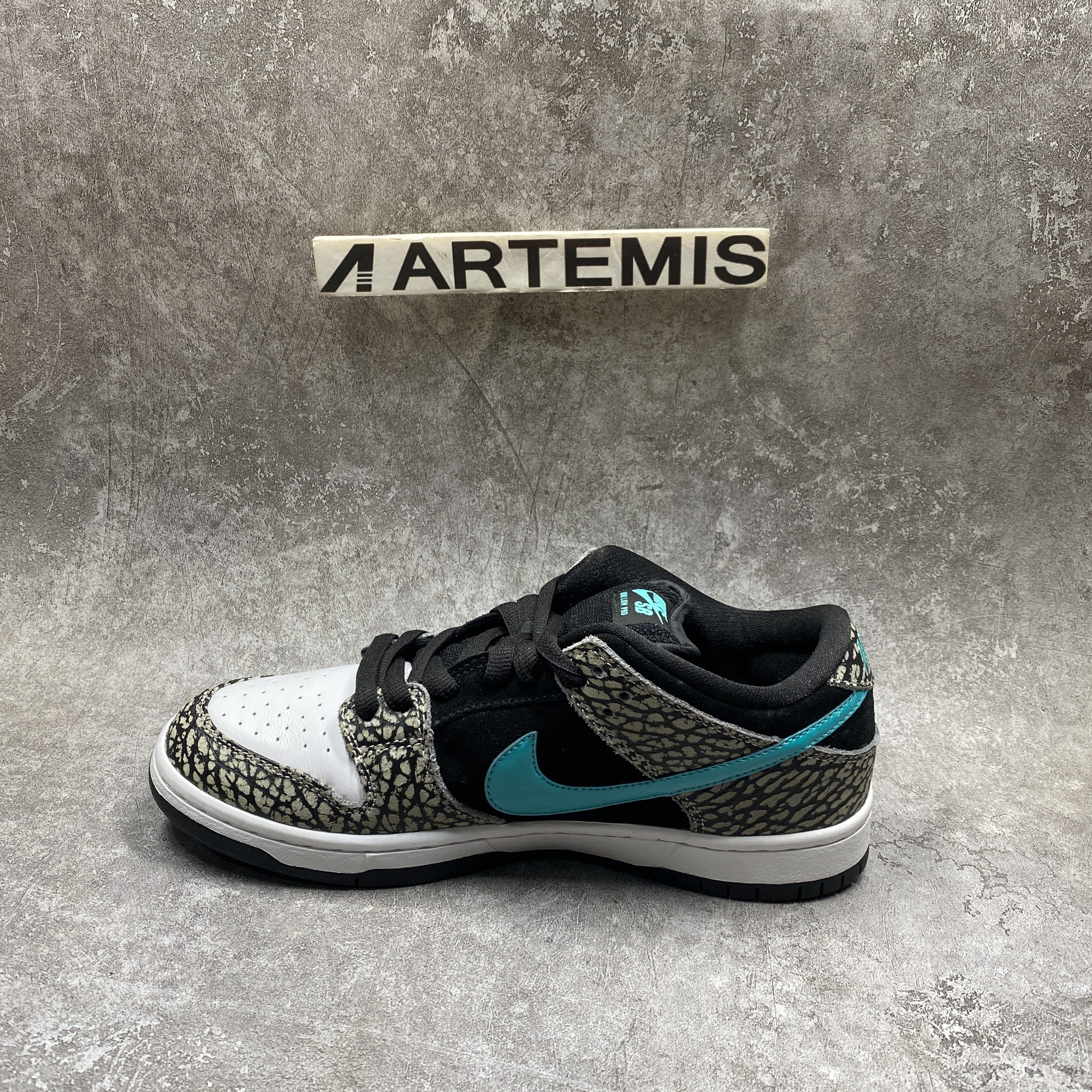 Nike Dunk Low Pro SB Atmos Elephant