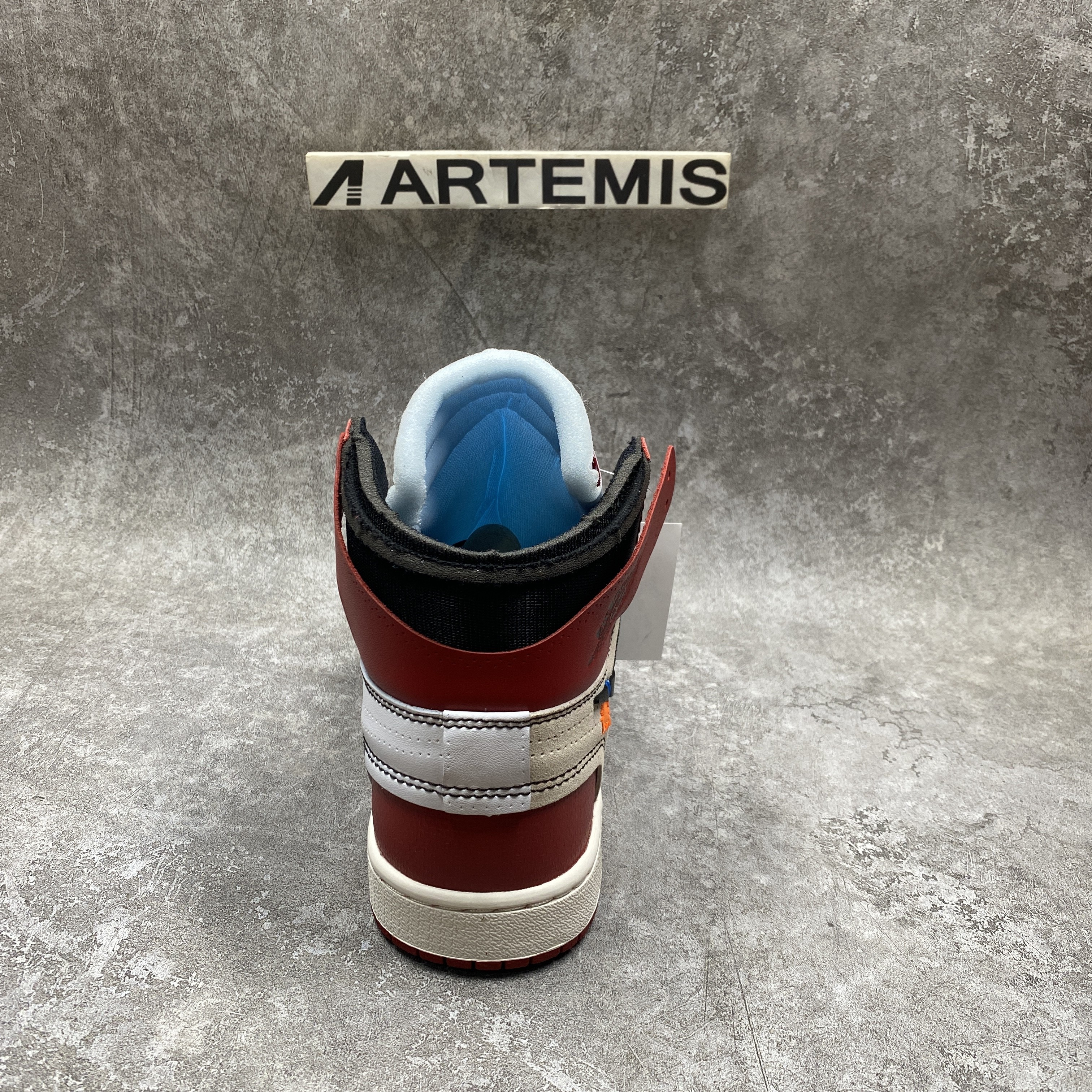 Air Jordan 1 Retro High Off-White Chicago