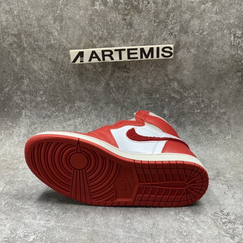 Air Jordan 1 High OG Newstalgia Chenille