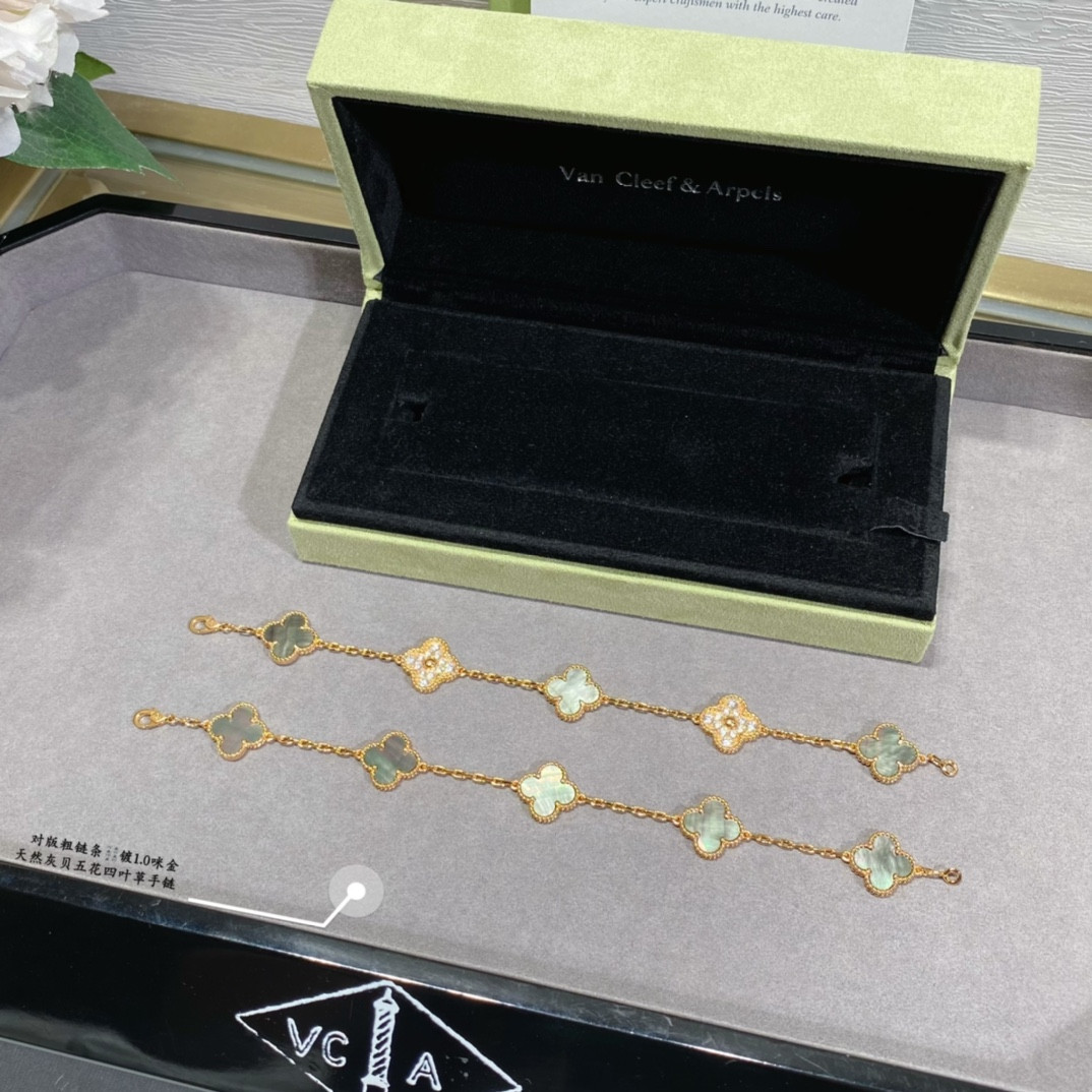 V*N CL*F & arpels natural gray mother-of-pearl alhambra bracelet