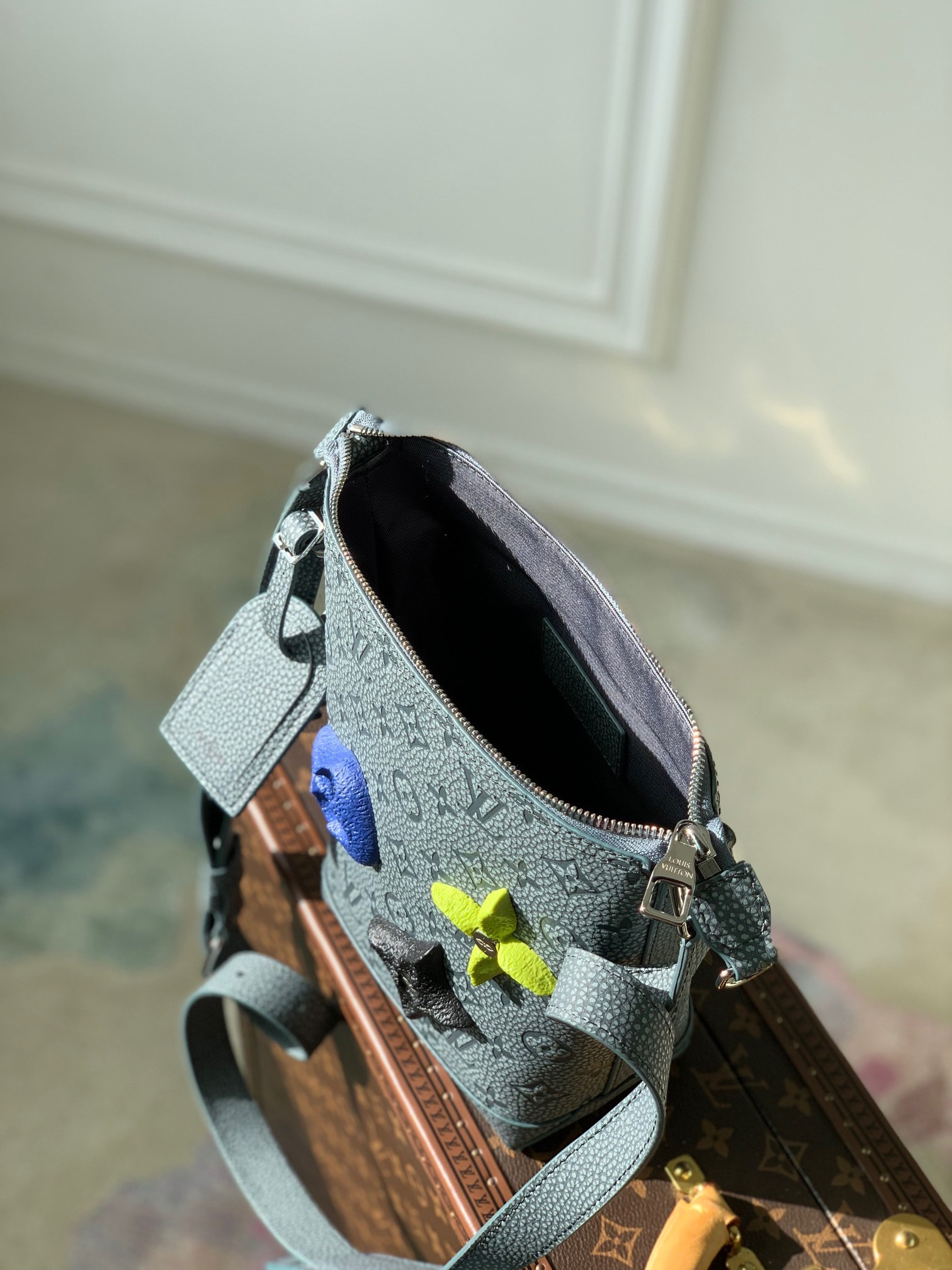 LV HOBO CRUISER PM M20875