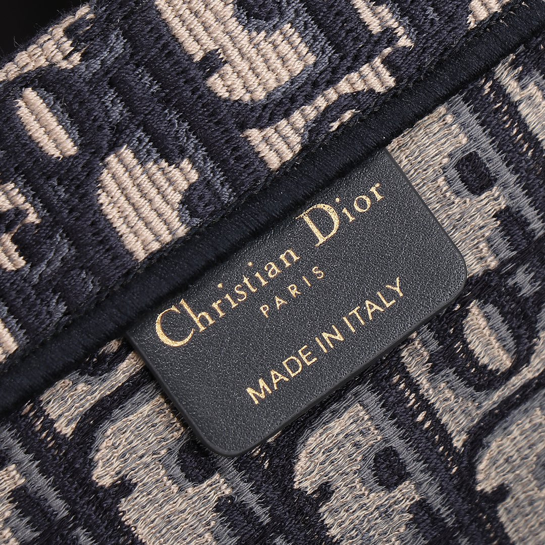 large D*or book tote ecru and blue D*or oblique embroidery 16.5 x 14 x 7.5 inches