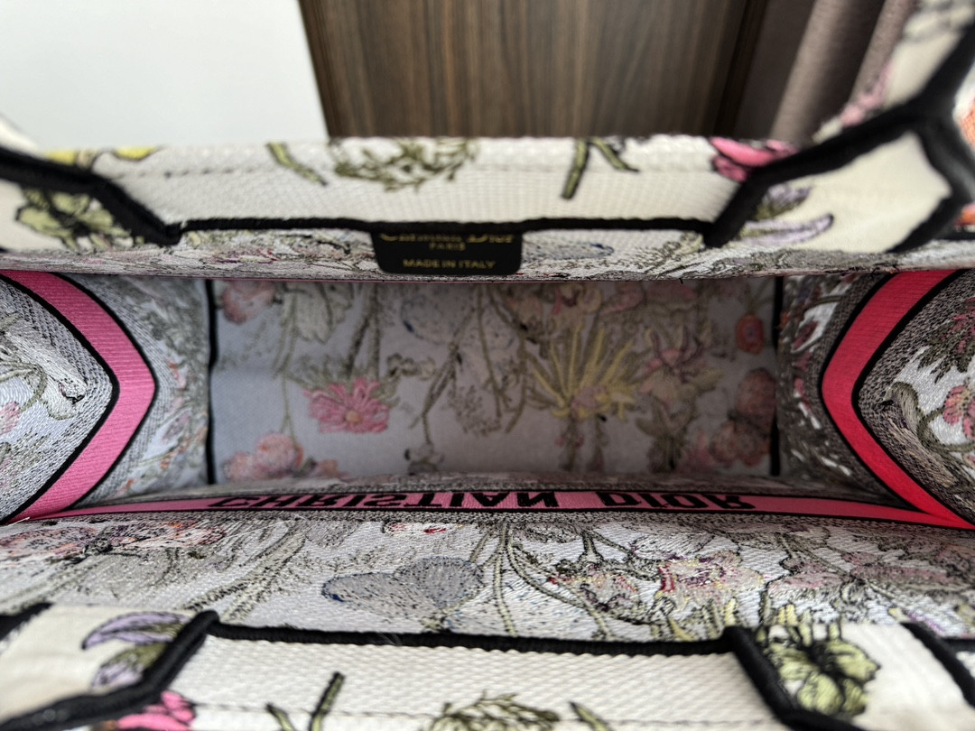 large D*or book tote white multicolor mexico millefiori embroidery 16.5 x 14 x 7.5 inches