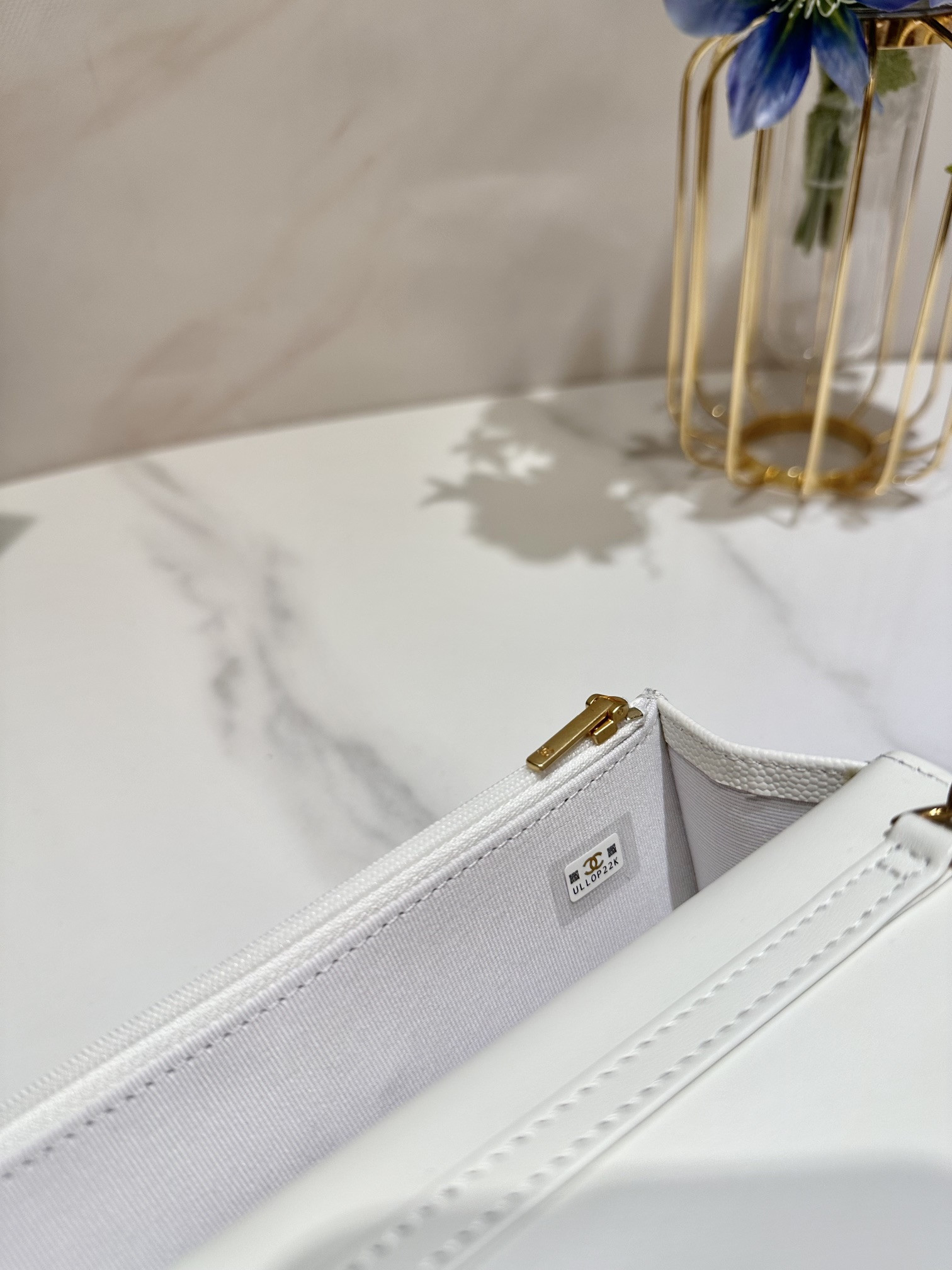 Ch*el classic wallet on chain mini white 6.7 x 3.9 x 1.6 in