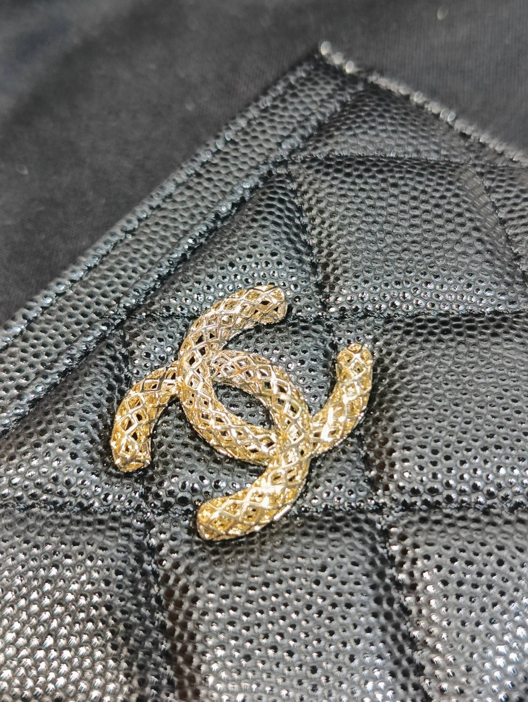 Ch*el card holder 10cm