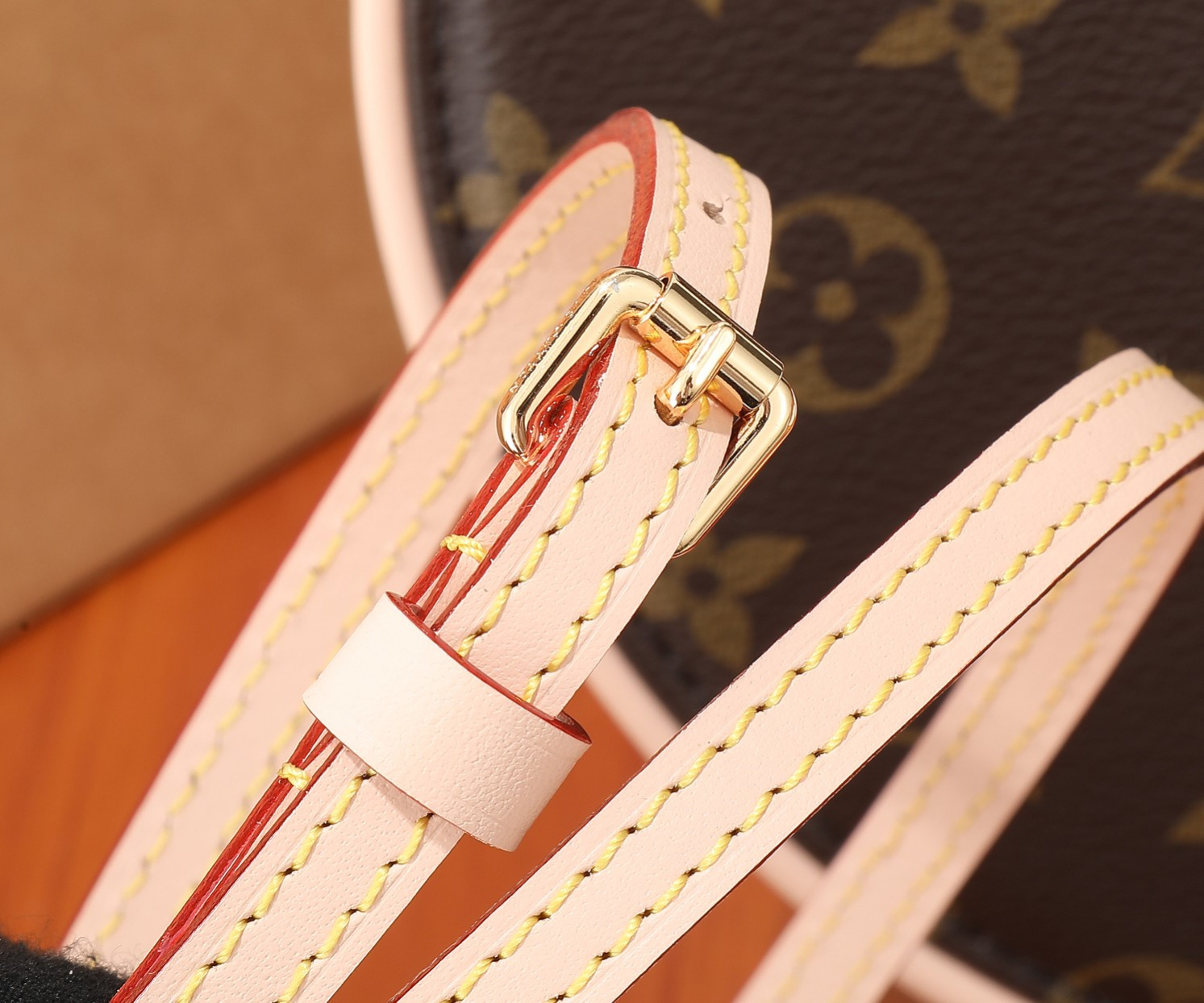 LV Around Me PM M47117 8.9 x 8.3 x 2.8 inches