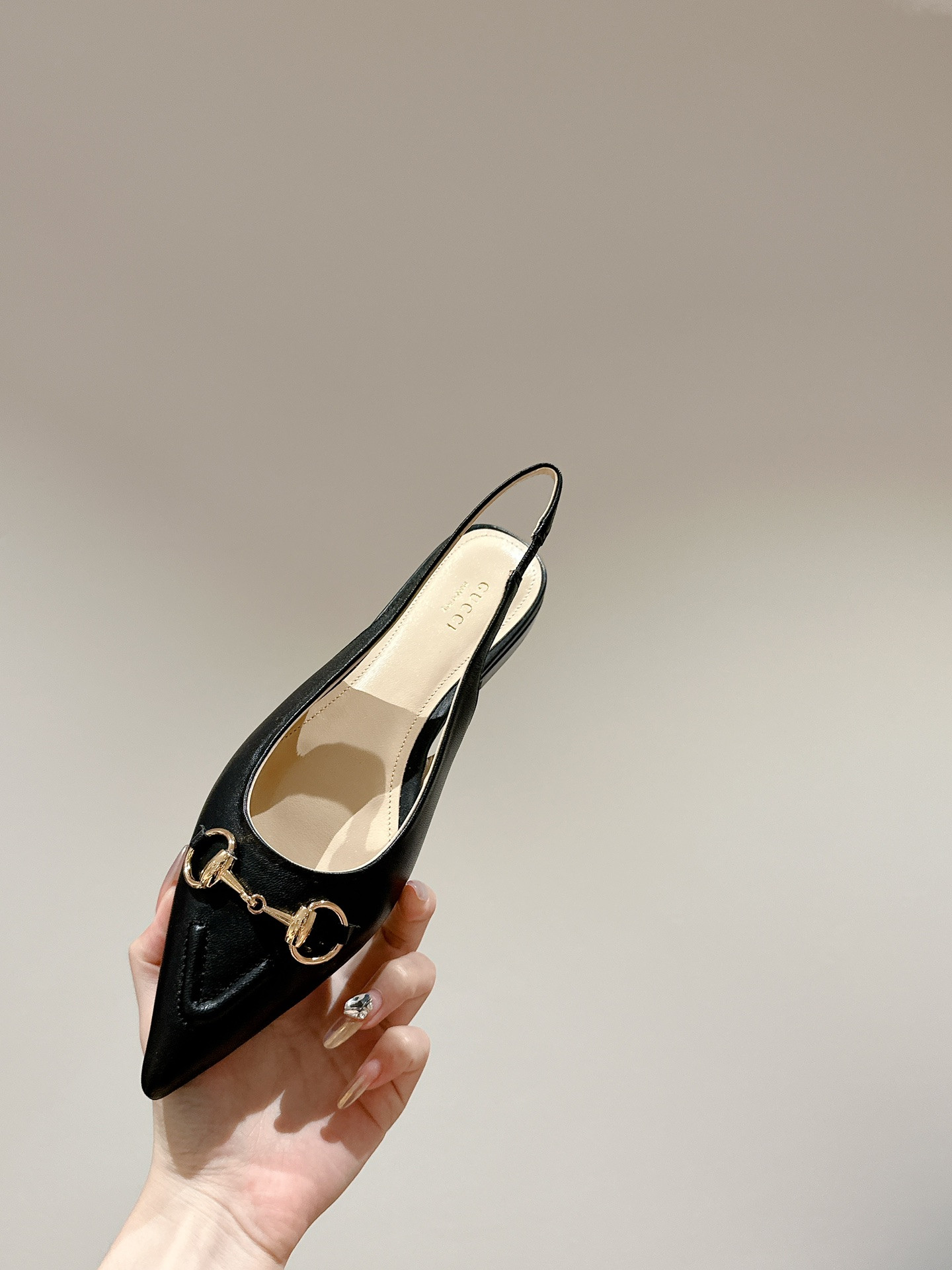 ua G*u*i horsebit slingback flat