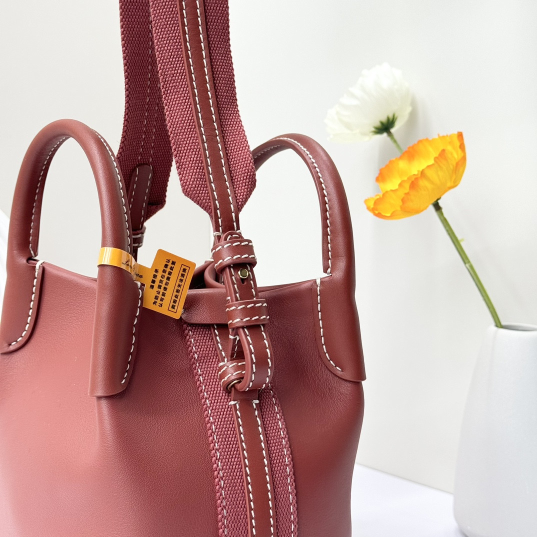 L**o p*ana micro bale bag smooth calfskin 23 x 16 x 14 cm