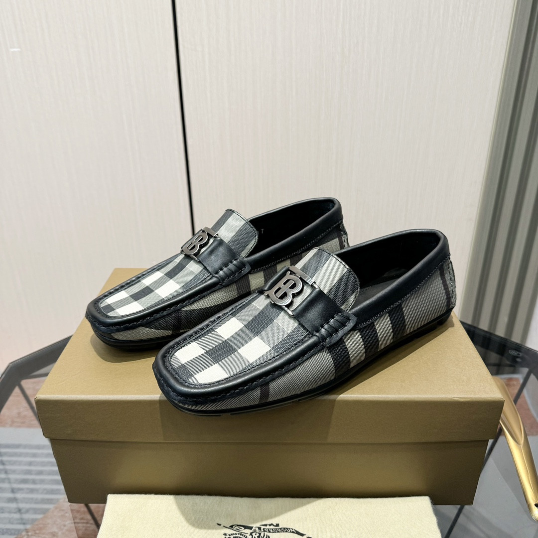 ua B**rry check loafers