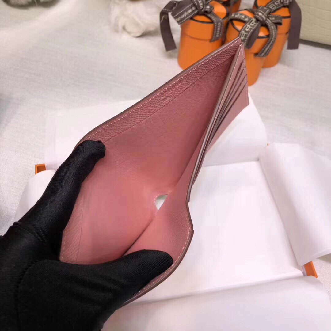 H**me5 poker compact wallet