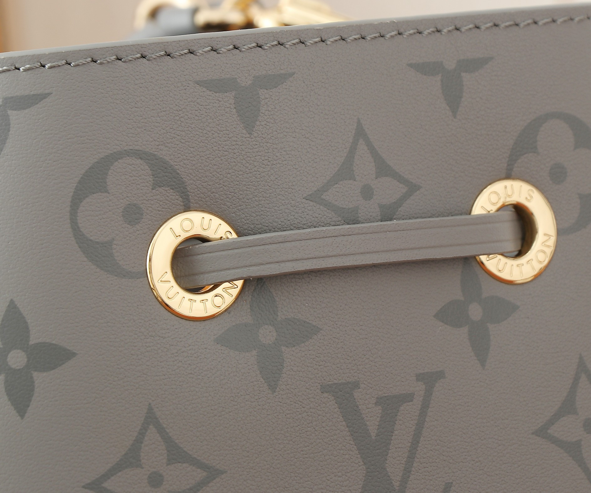 LV Néonoé BB Monogram Ink M12749 20x20x13CM