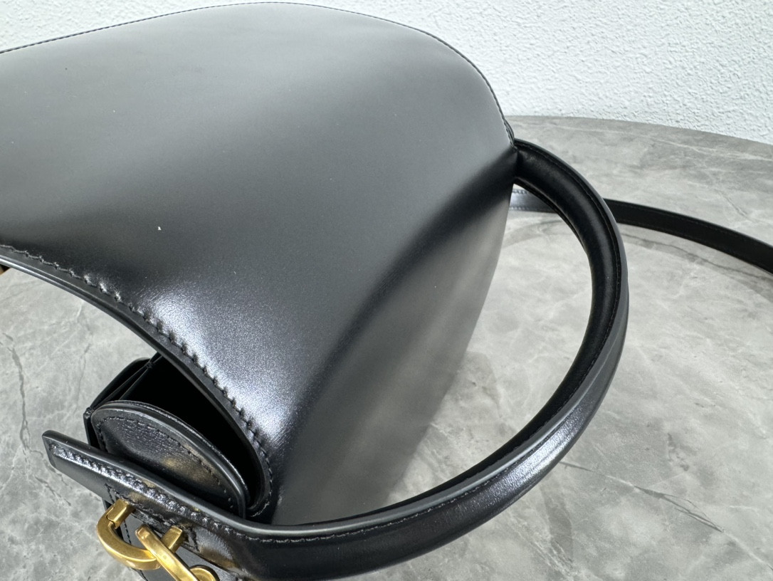 y*l voltaire in box Sa**t Lau*nt 24x15x5cm