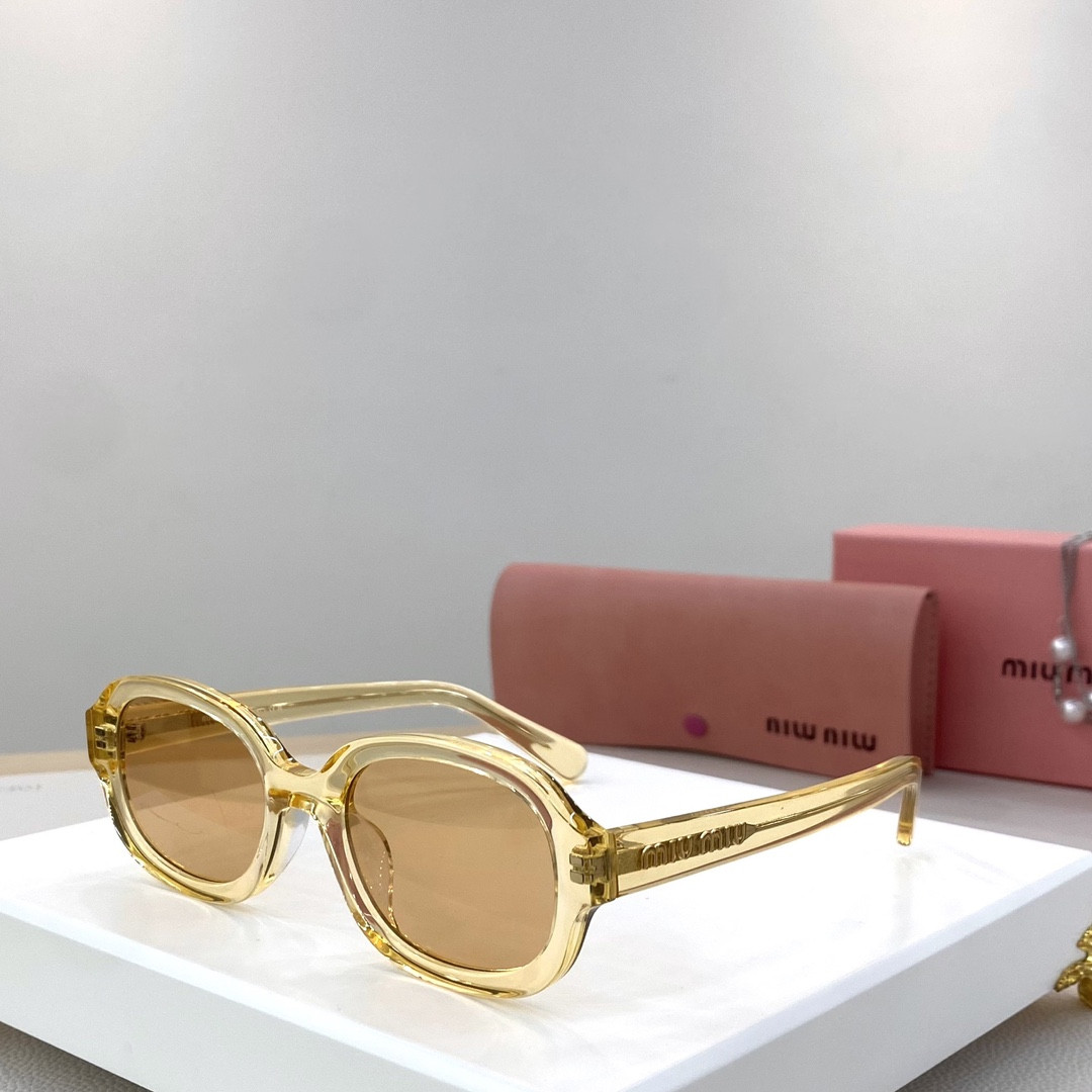 Miu Miu Glasses SMU18W