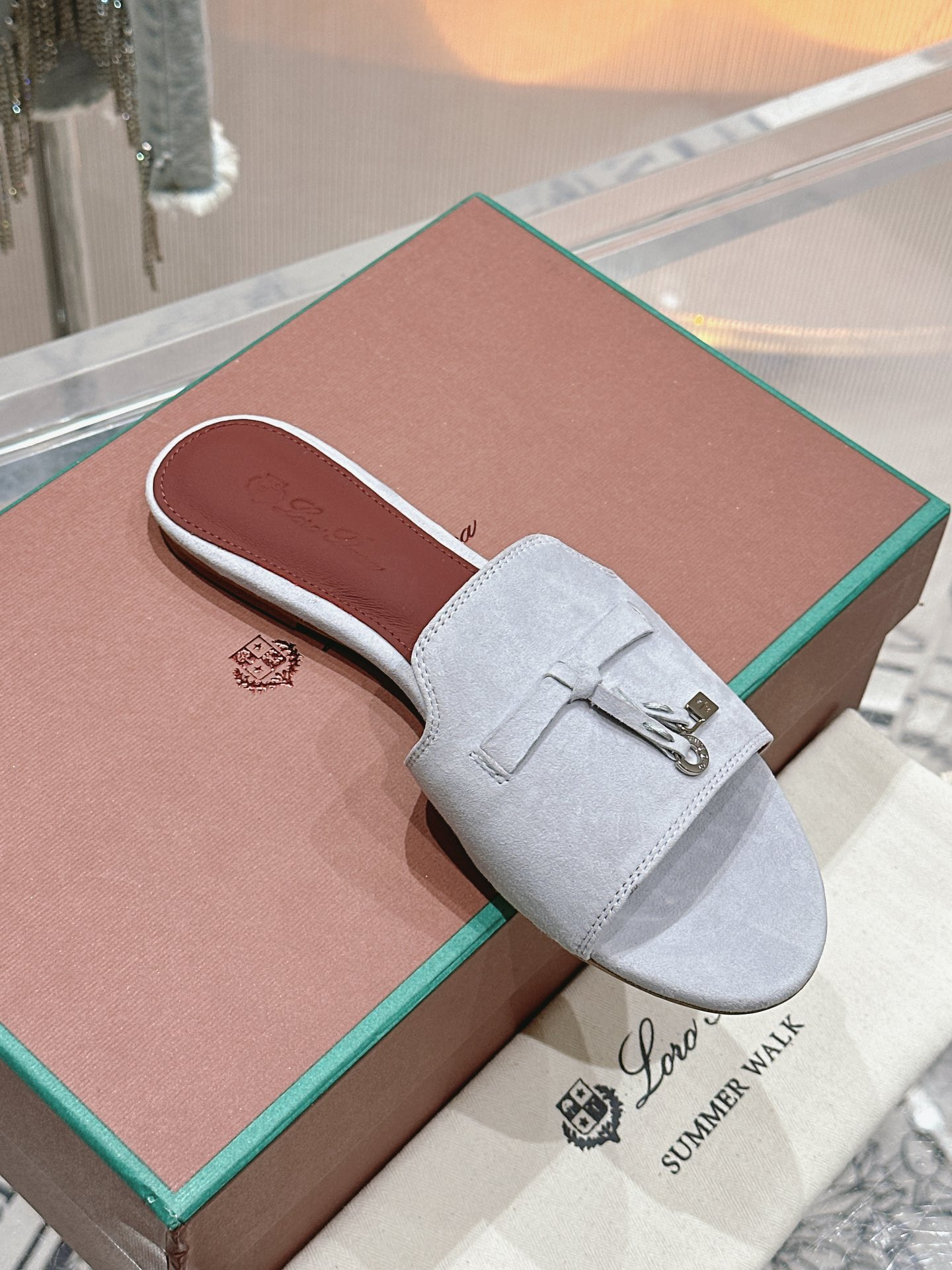 ua L**o p*ana summer charms sandal