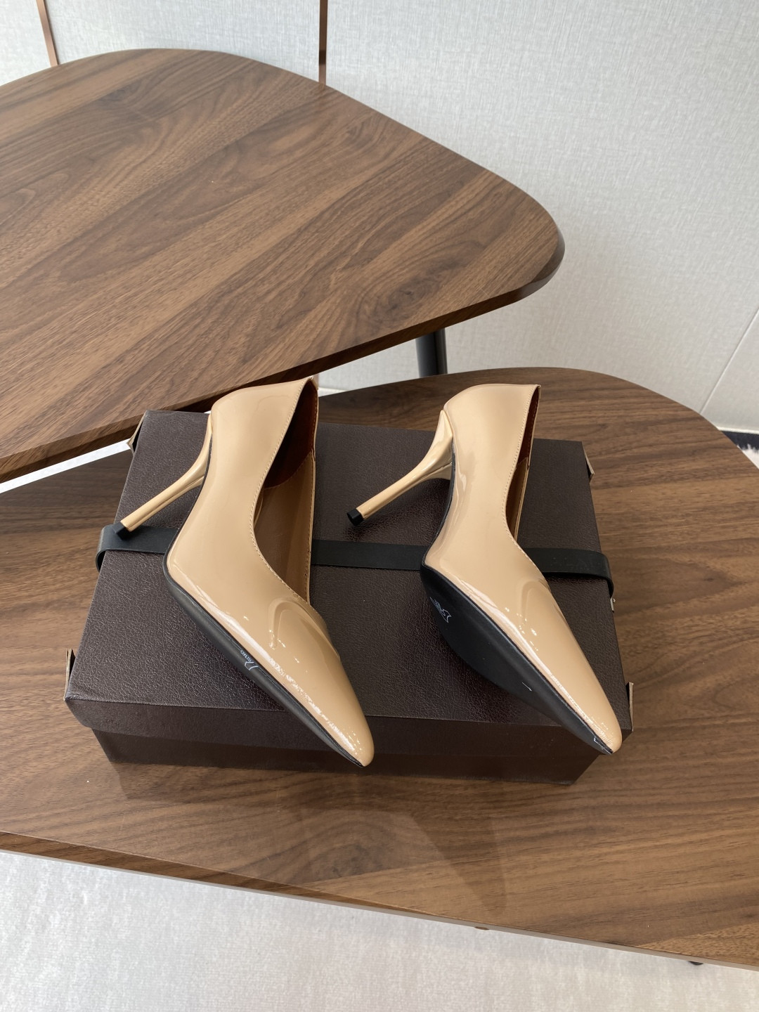 UA Alaia Pointy-Toe Pumps 9cm Heel(Customized Size 7-10 days production time)